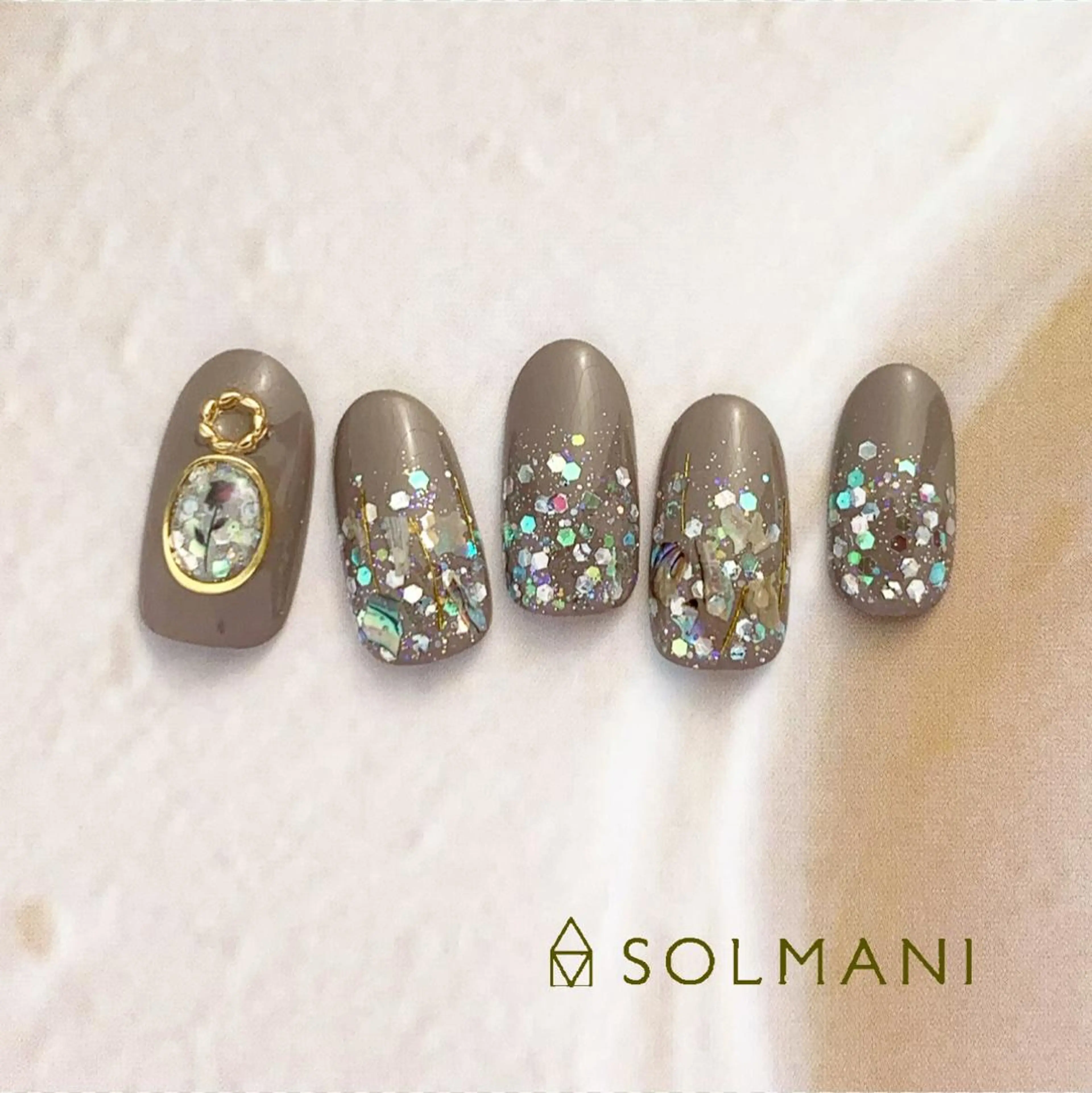 ネイル ニュアンスネイル SOLMANI 予約担当のネイルデザイン