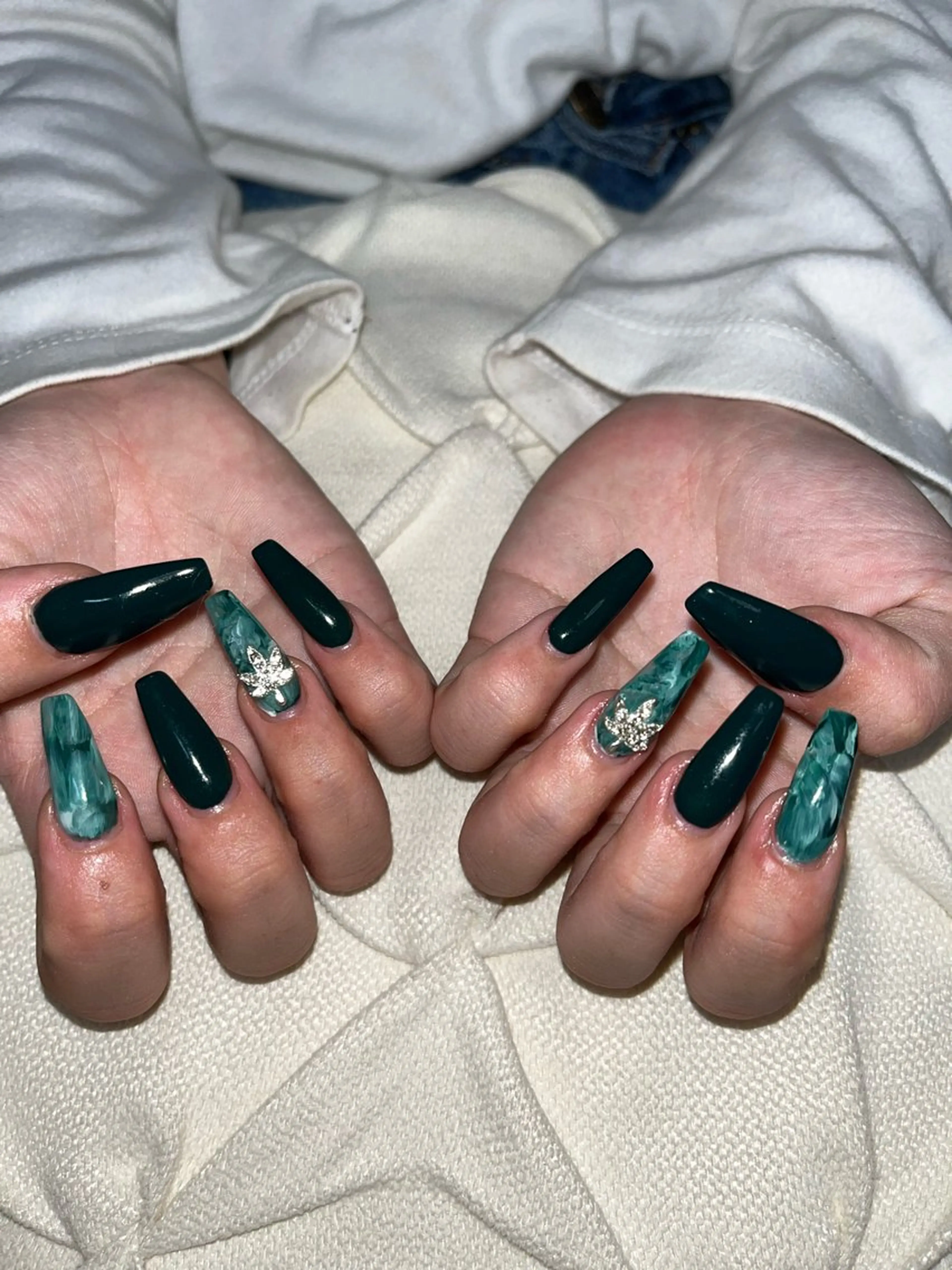 ネイル nail.salon .Reversalのネイルデザイン