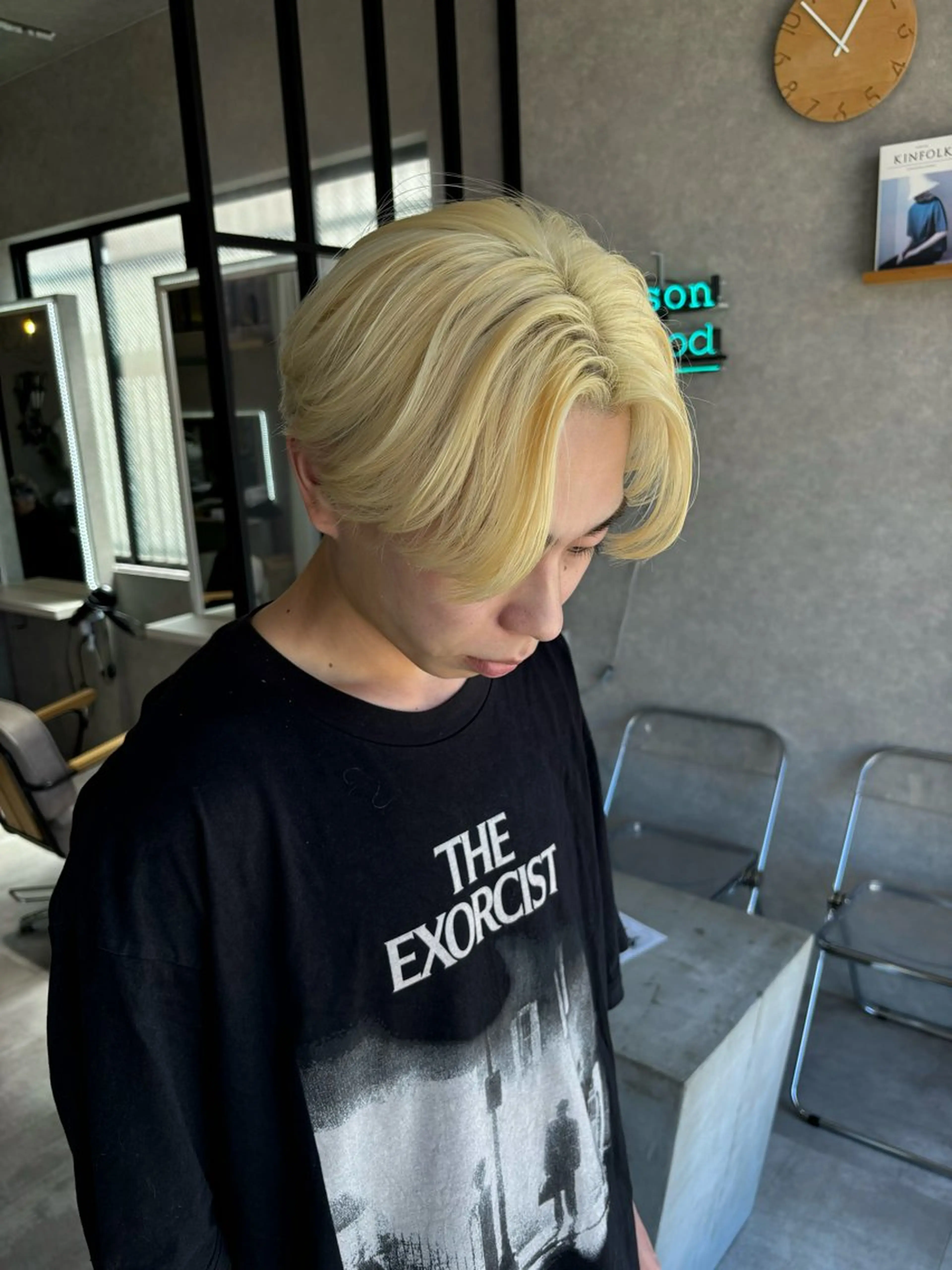 ショート カラー メンズ センターパート メンズハイトーン マッシュウルフ マッシュ メンズパーマ カット ヘアカラー トリートメント 長谷川 湧のヘアスタイル