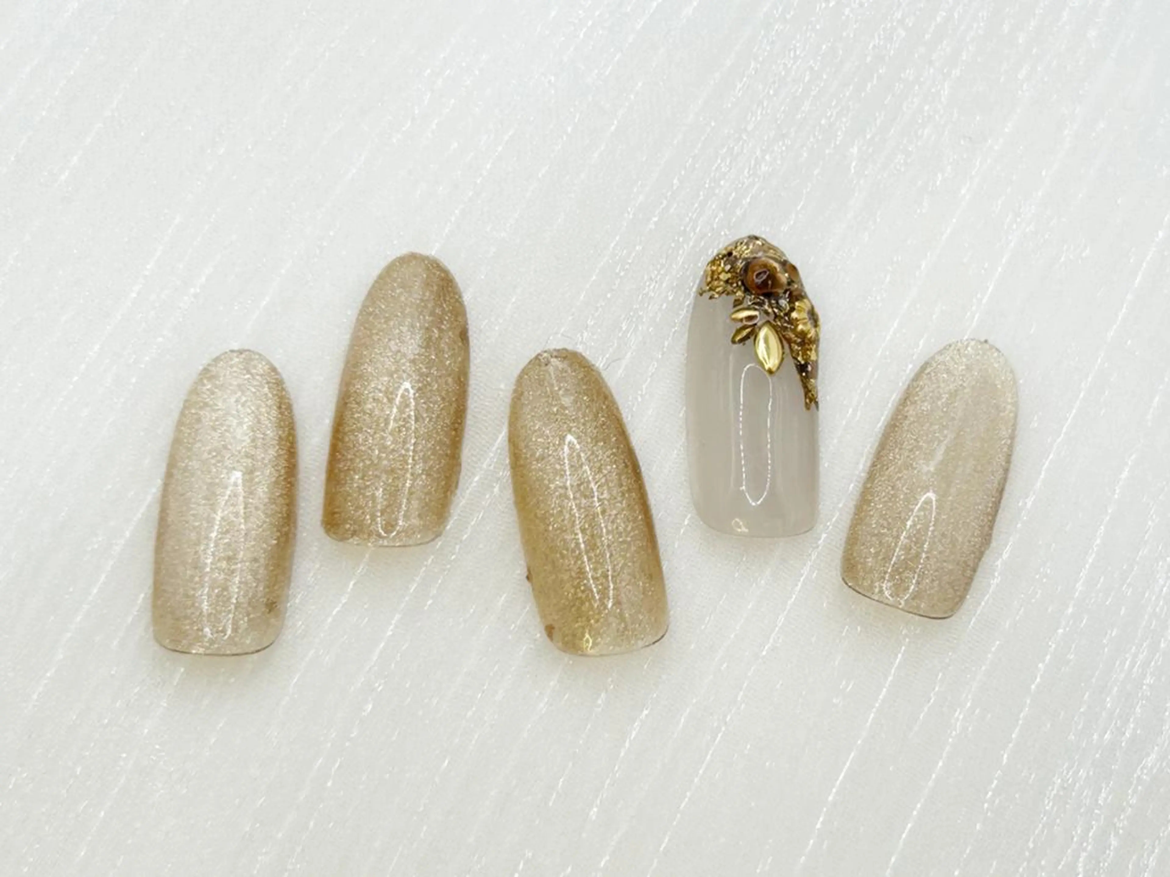 ネイル ハンドネイル orbe 芳長のネイルデザイン