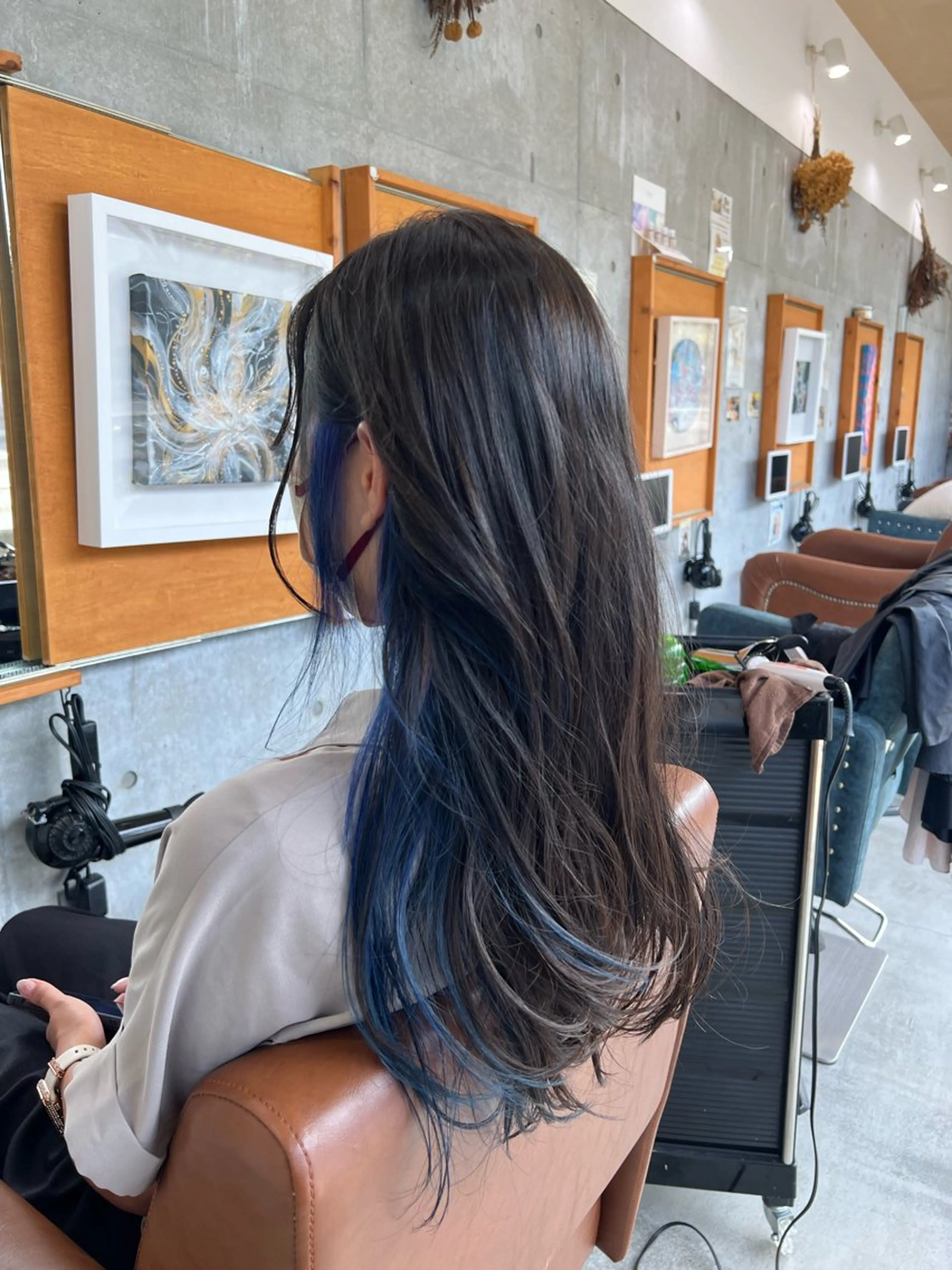 ロング ブリーチカラー/ 寺口佳希のヘアスタイル