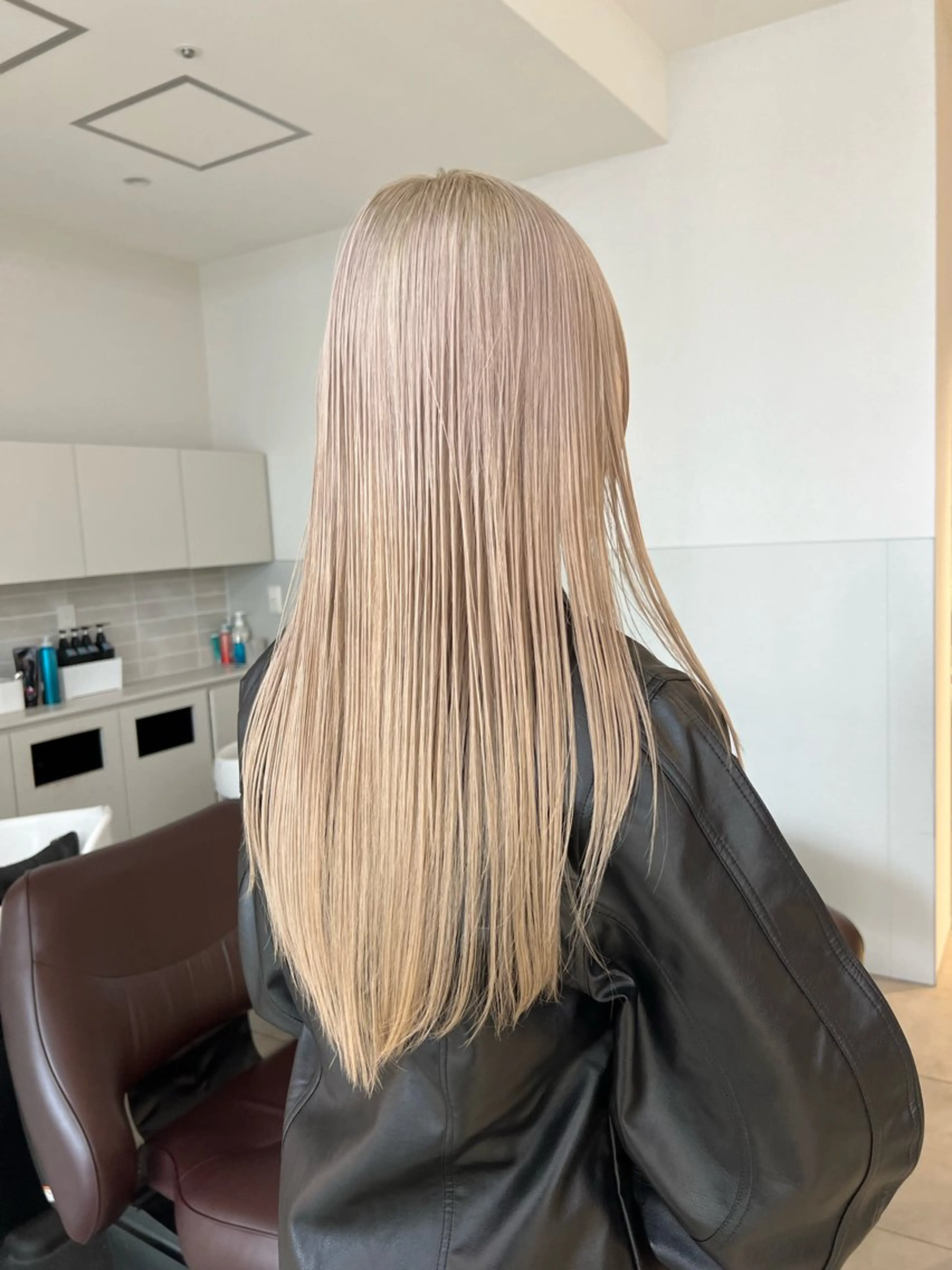 セミロング アッシュ アッシュブラウン ボブ 髪質改善 レイヤーカット ヘアカラー トリートメント ヘアセット レイヤー専門家 ダブルカラー修のヘアスタイル