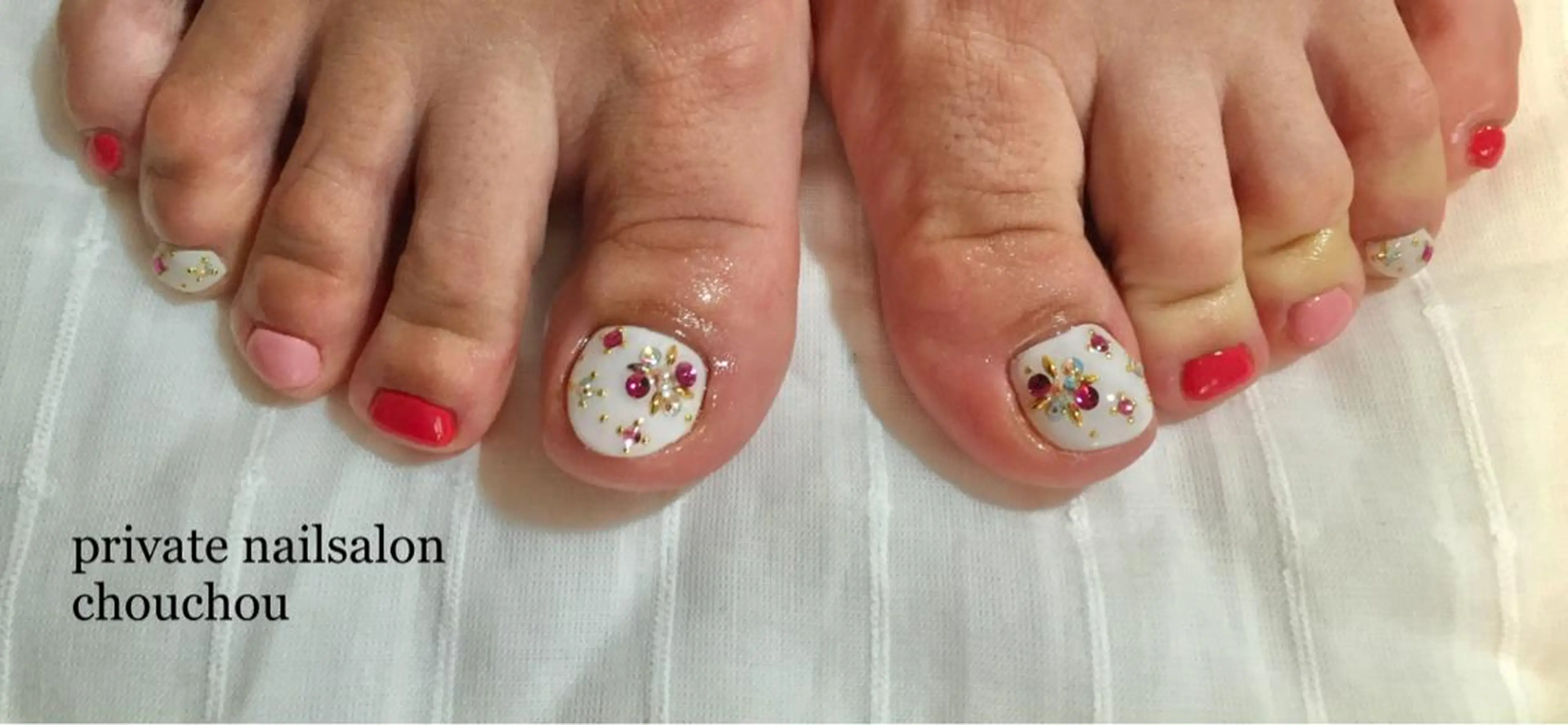 ネイル フットネイル ネイルサロン CHOUCHOUのネイルデザイン