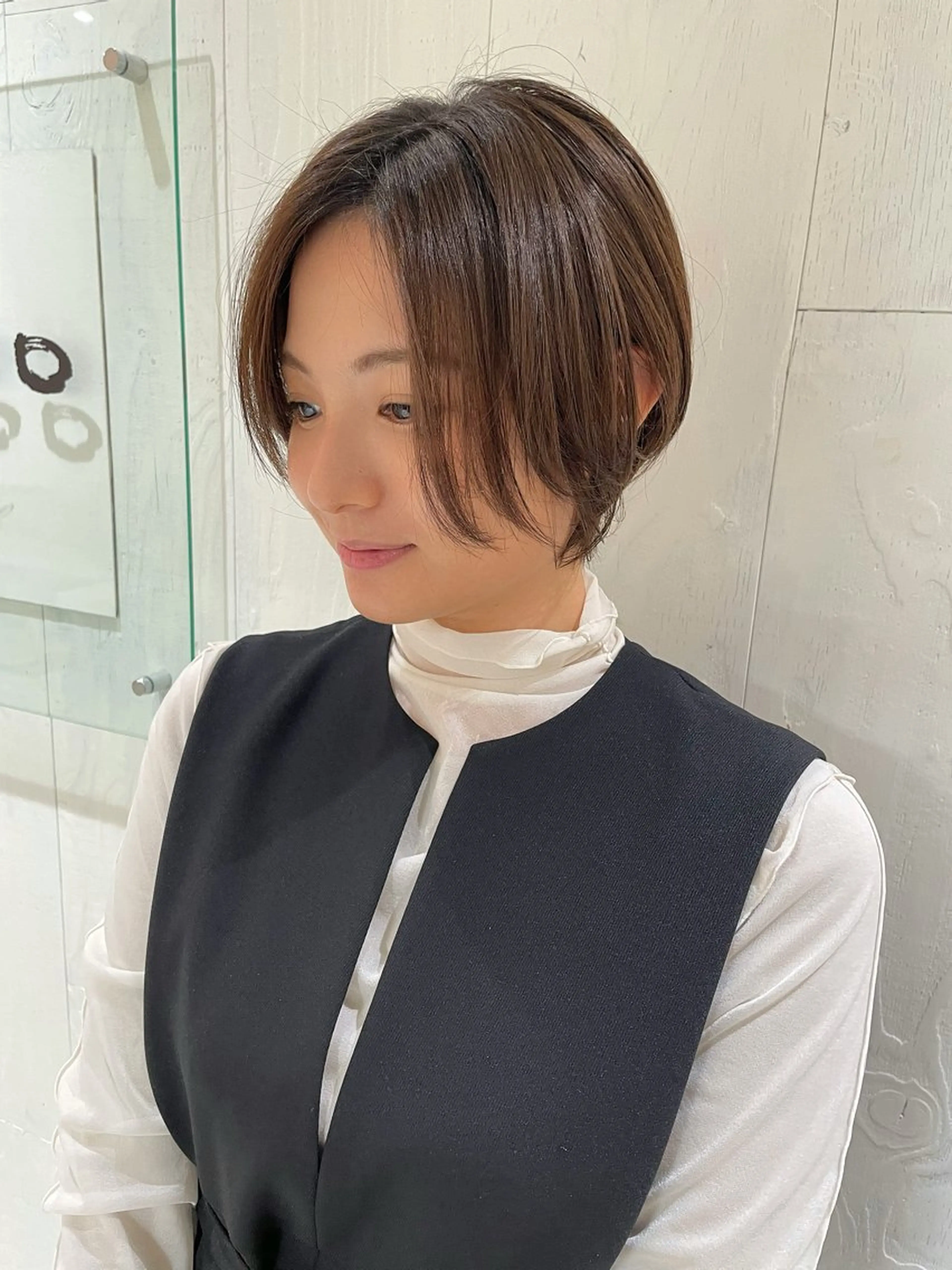 ショート カラー ショートレイヤー ハンサムショート ブリーチ ブリーチなしカラー くびれヘア カット ヘアカラー トリートメント 河合秀明/ショート /ボブ/レイヤーのヘアスタイル