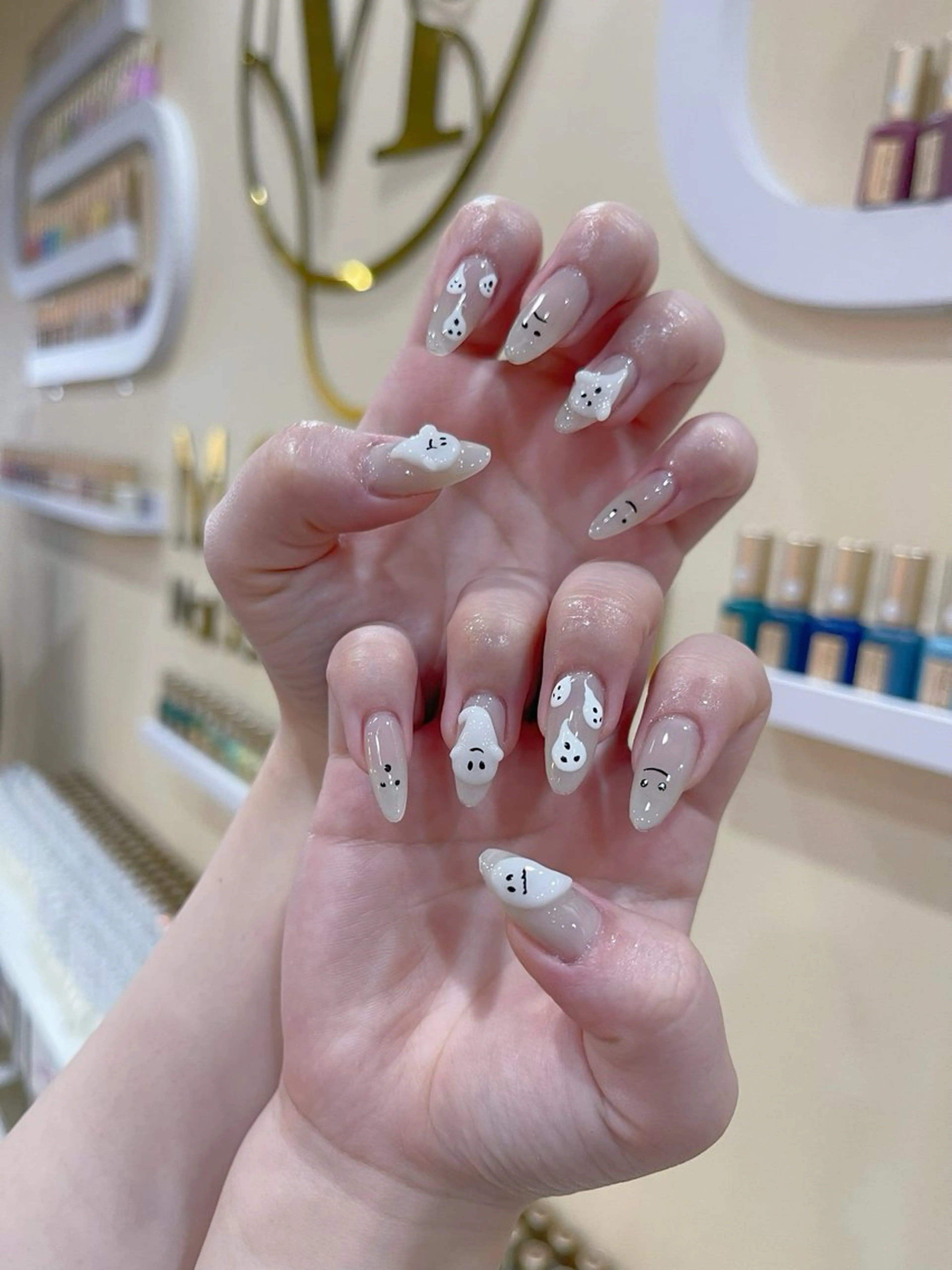 ネイル MQueen ネイルサロンマルのネイルデザイン