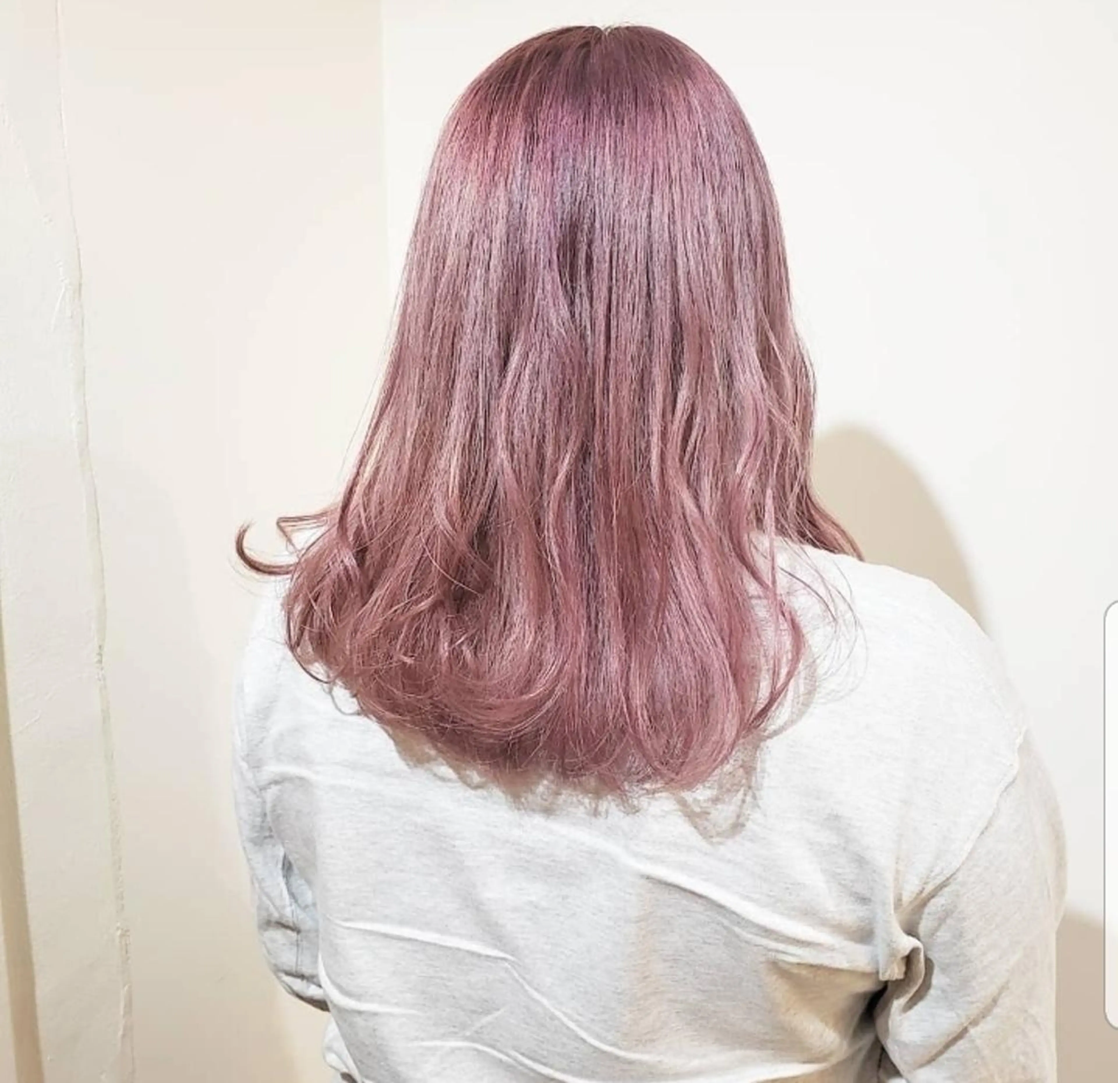 セミロング カット ヘアカラー トリートメント 🇰🇷透明感×ハイ トーン🌟tomoのヘアスタイル