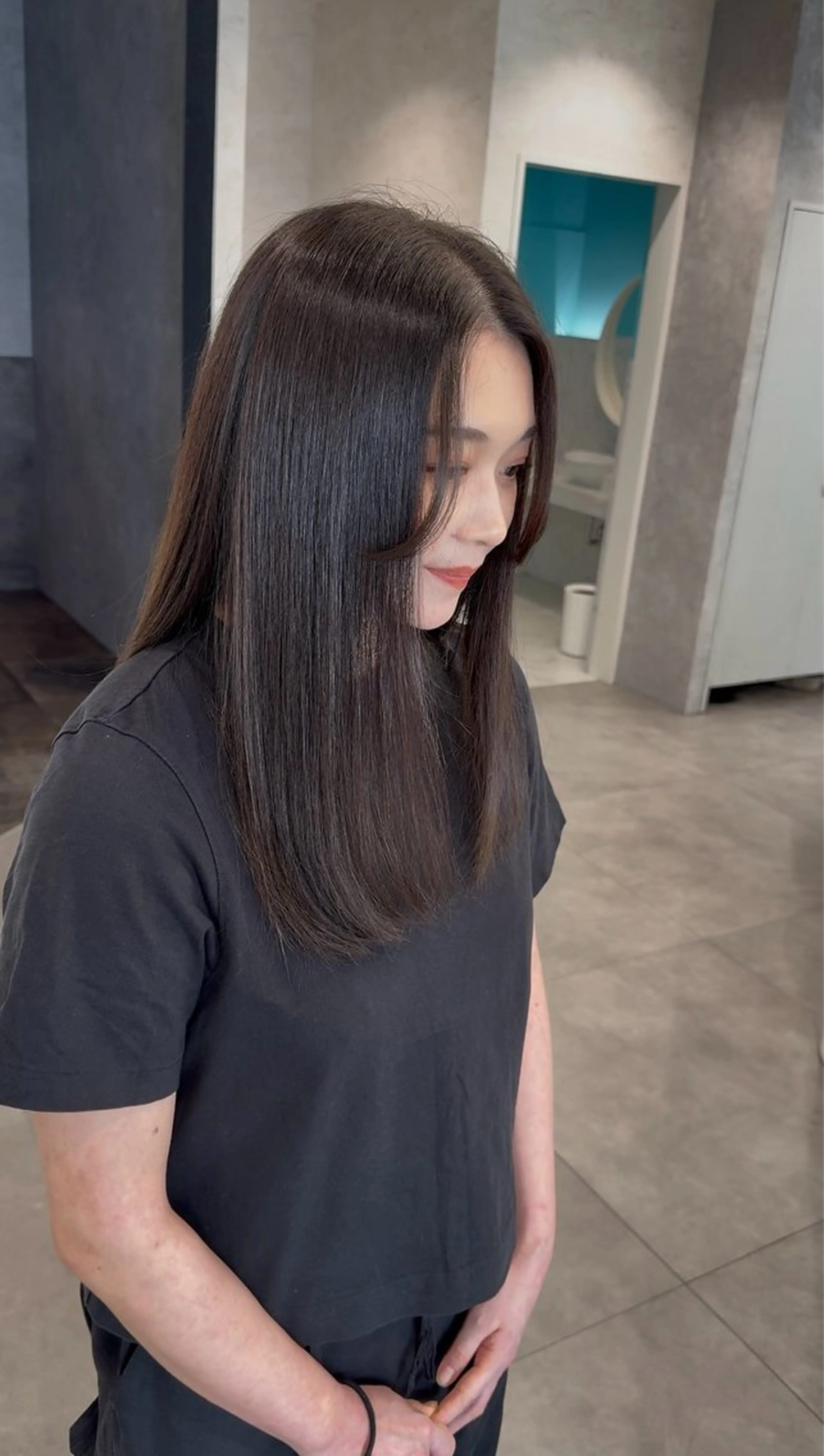 セミロング カット ヘアカラー トリートメント 柴田樹/大人可愛い 艶髪カラー/髪質改善のヘアスタイル