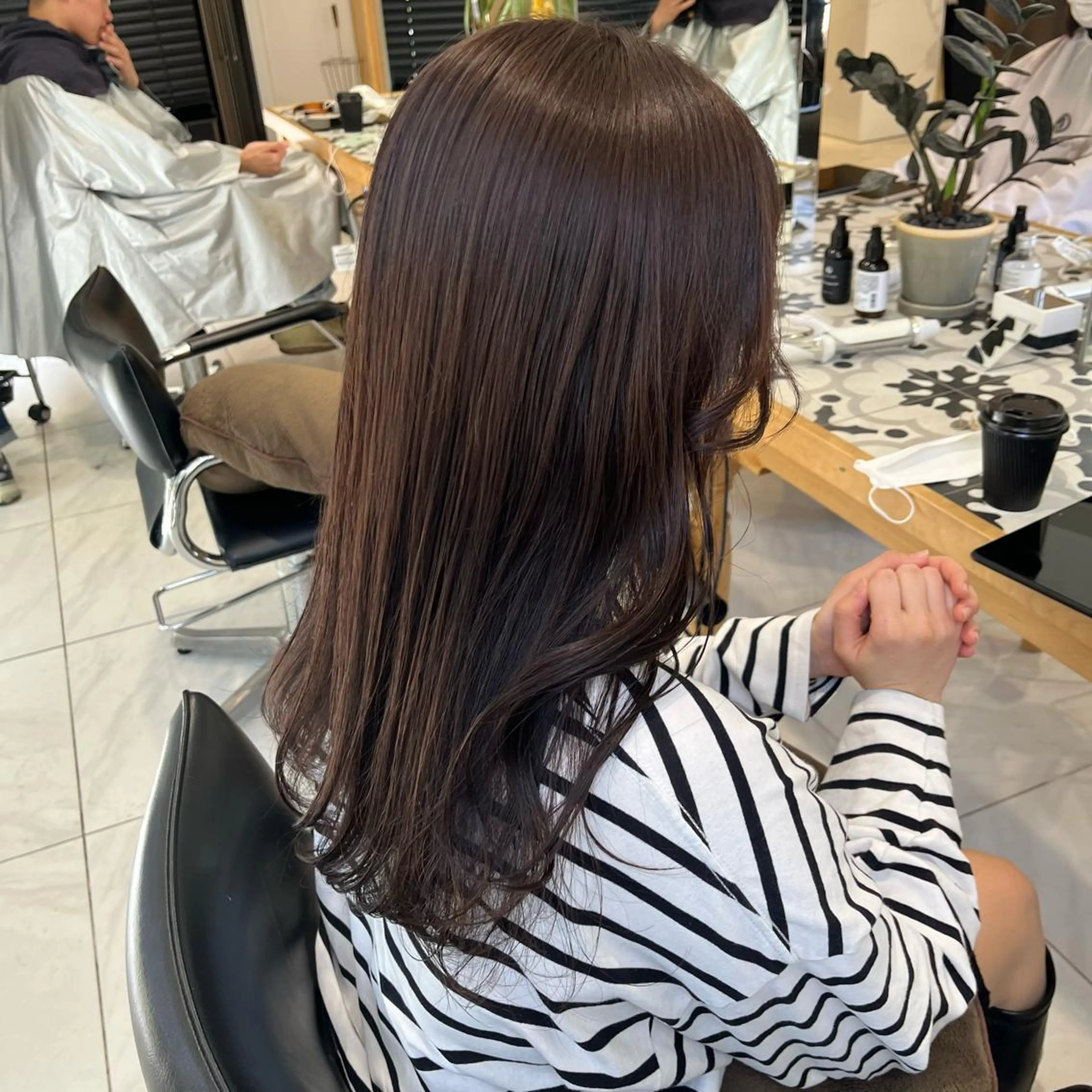 ロング カラー ナミ🩶暗髪/暖色 ❤️/透明感/縮毛のヘアスタイル