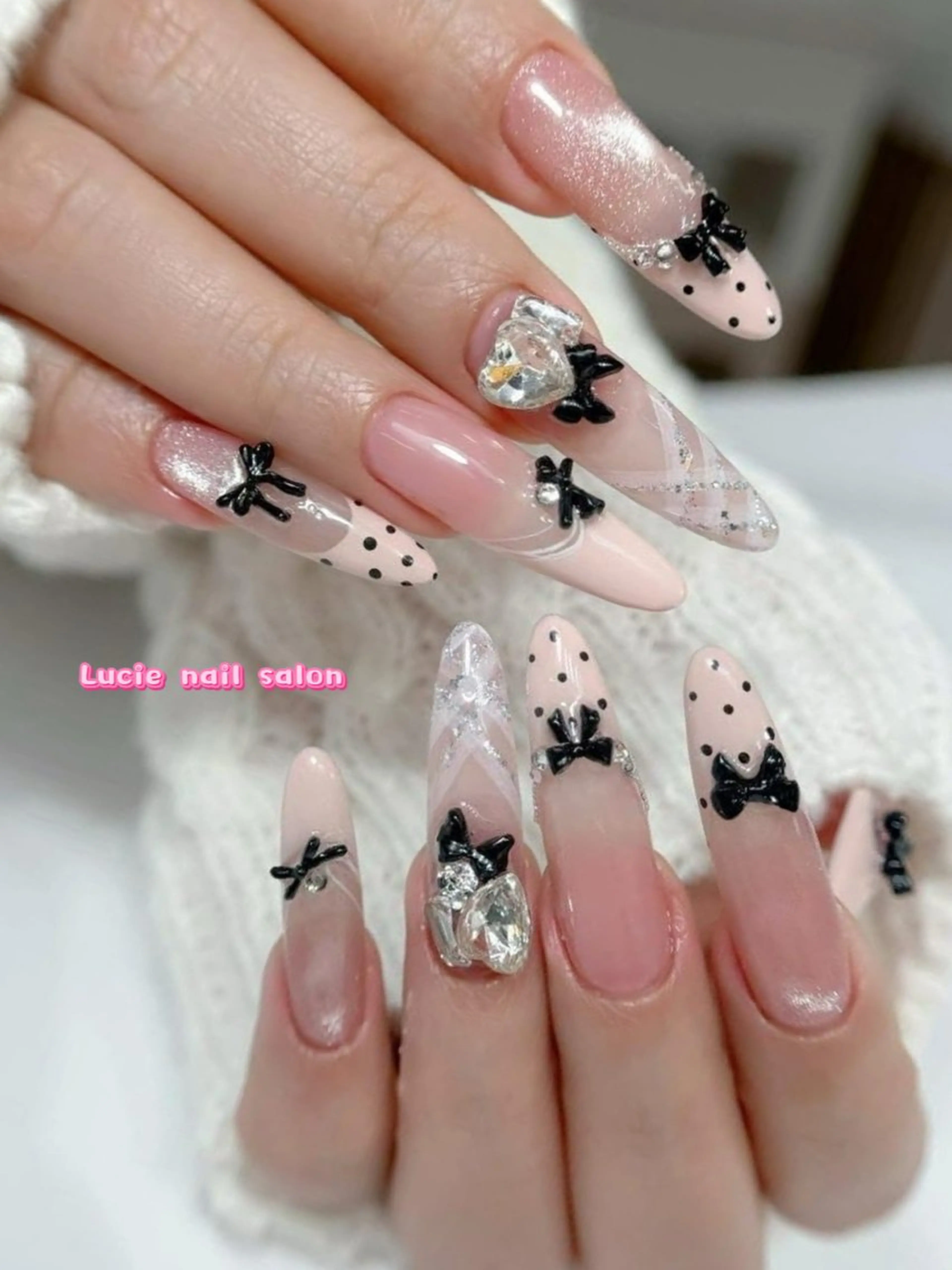 ネイル フレンチネイル ジェルネイル グラデーション 持ち込み オフィスネイル ハンドネイル LUCIE NAIL所属・LUCIE NAILのネイルデザイン
