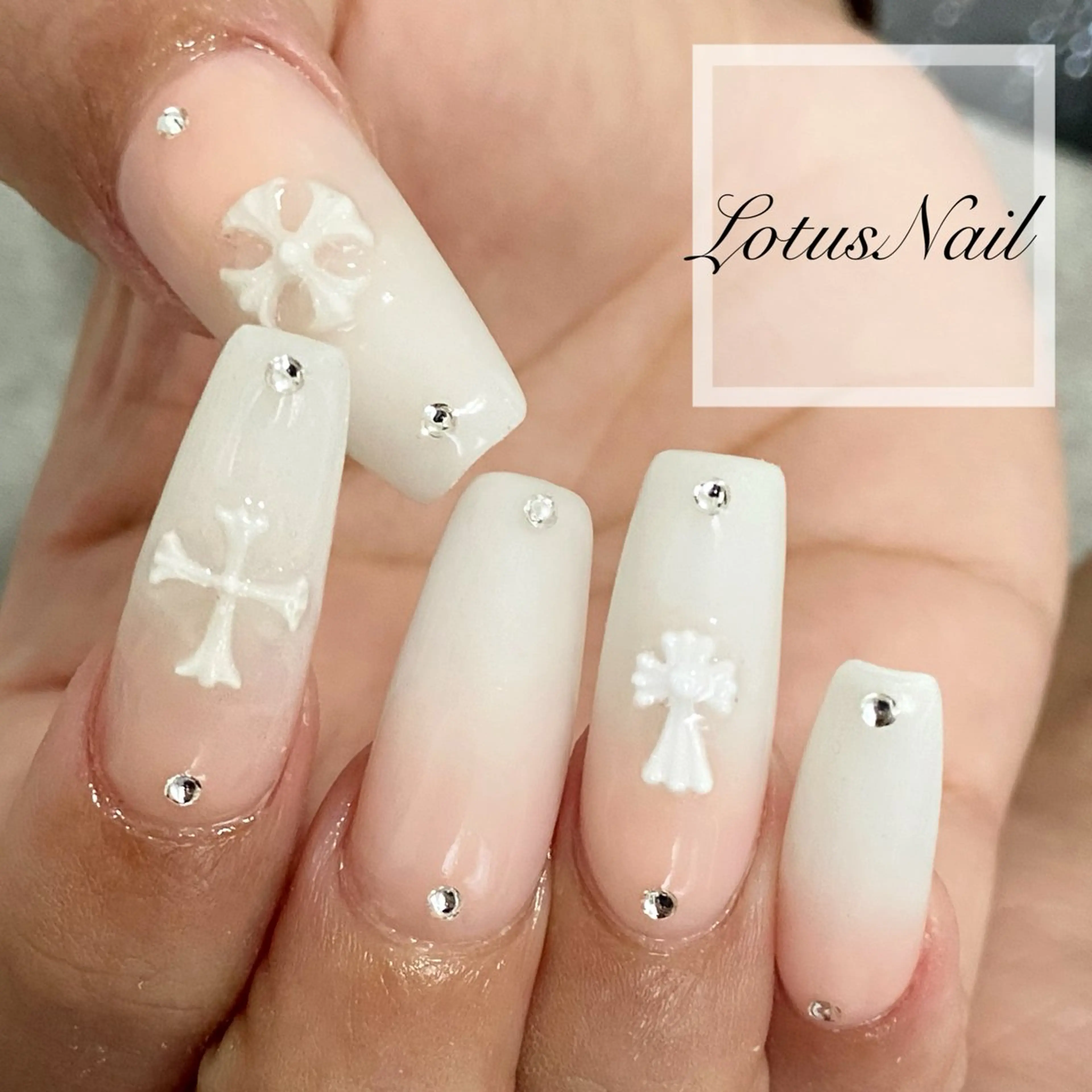 ネイル スカルプネイル Lotus Nailのネイルデザイン