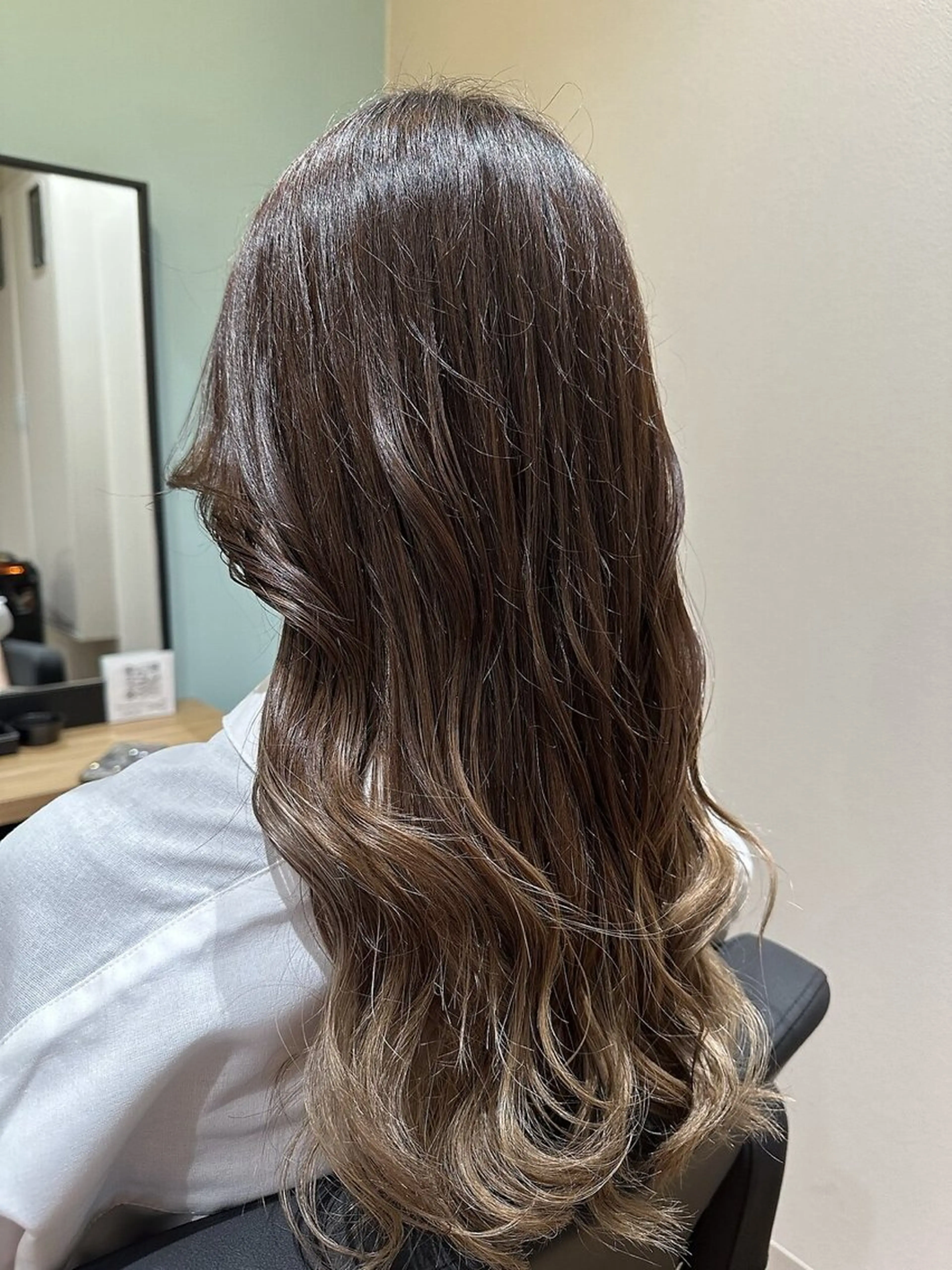 カラー 西原 愛紗のヘアスタイル