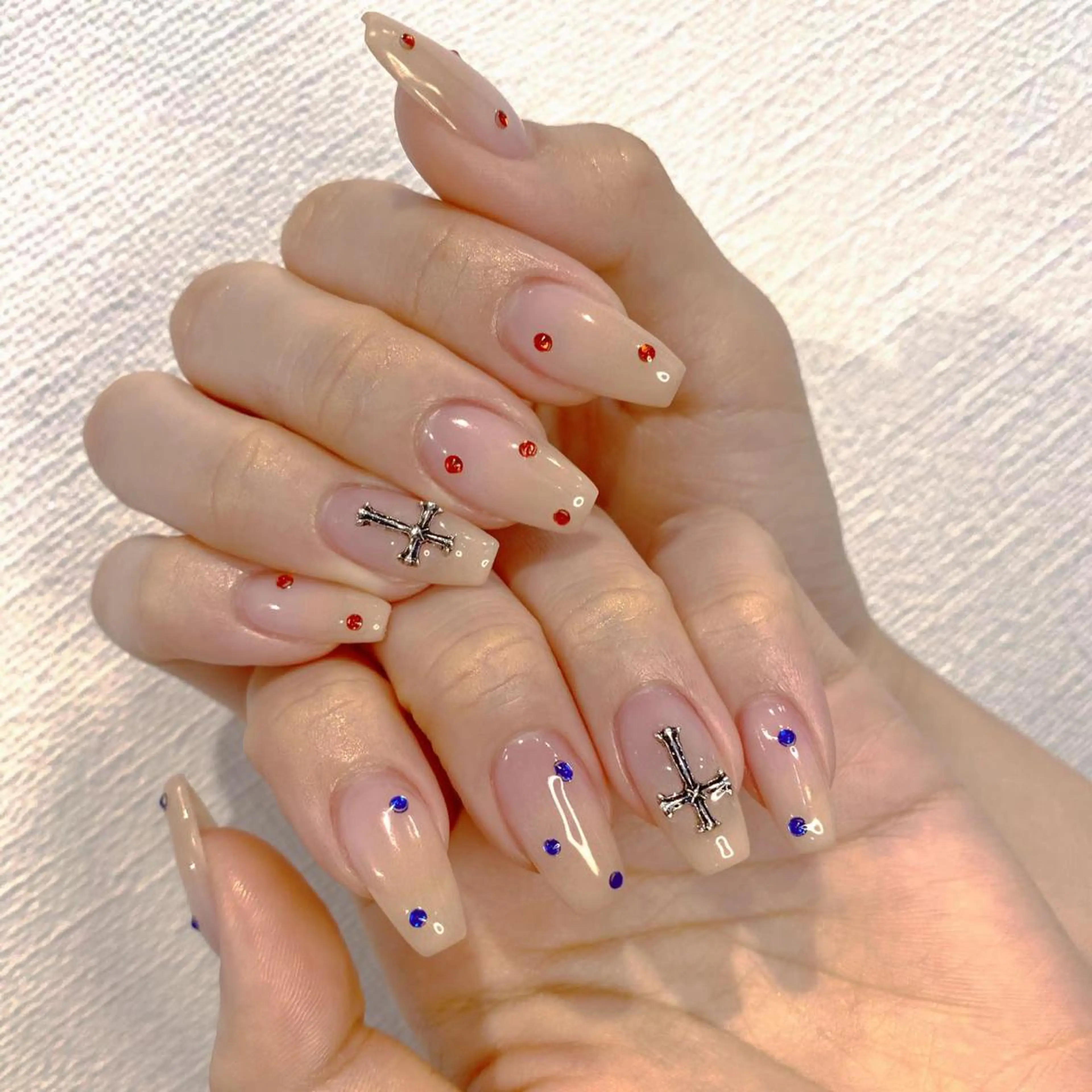 ミディアム めぐみのネイルサロン 惠のネイルデザイン