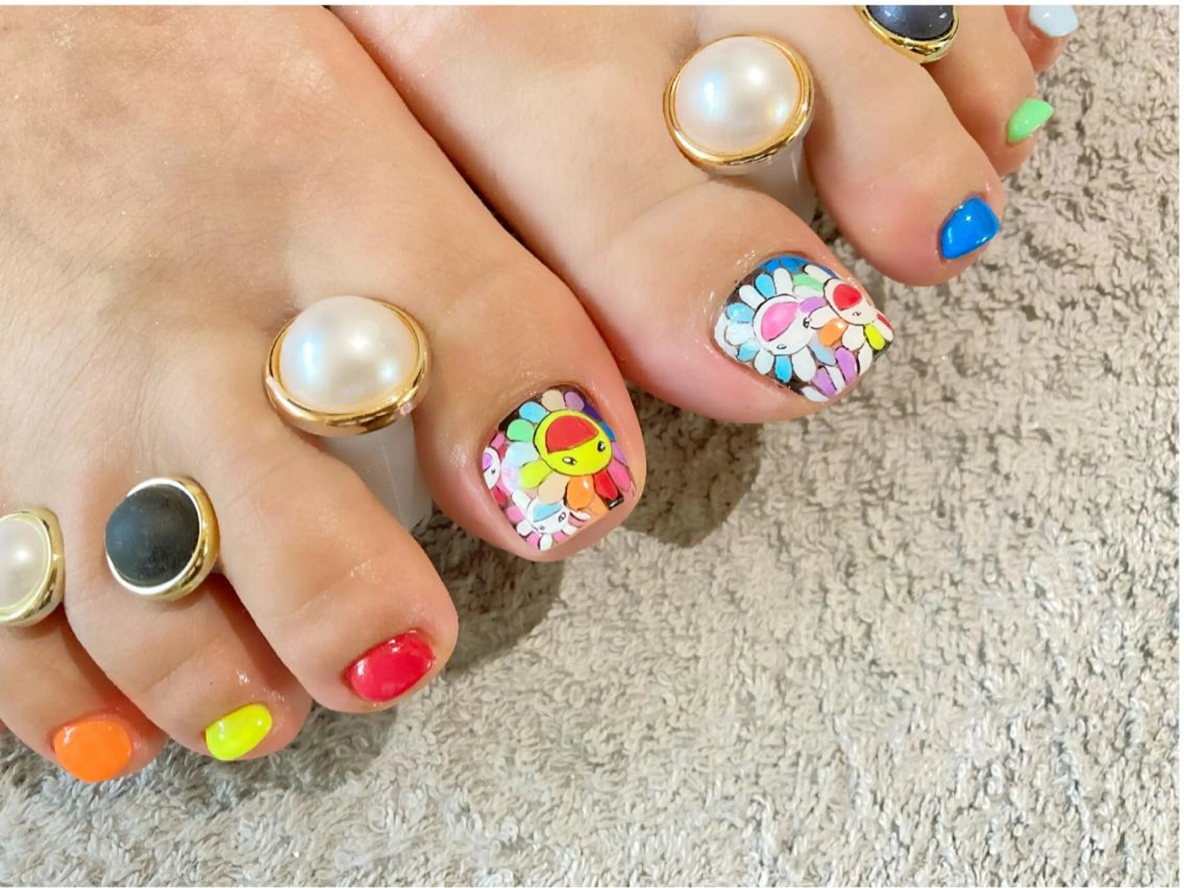 【Foot】親指👣2本アート(オフ込)の写真