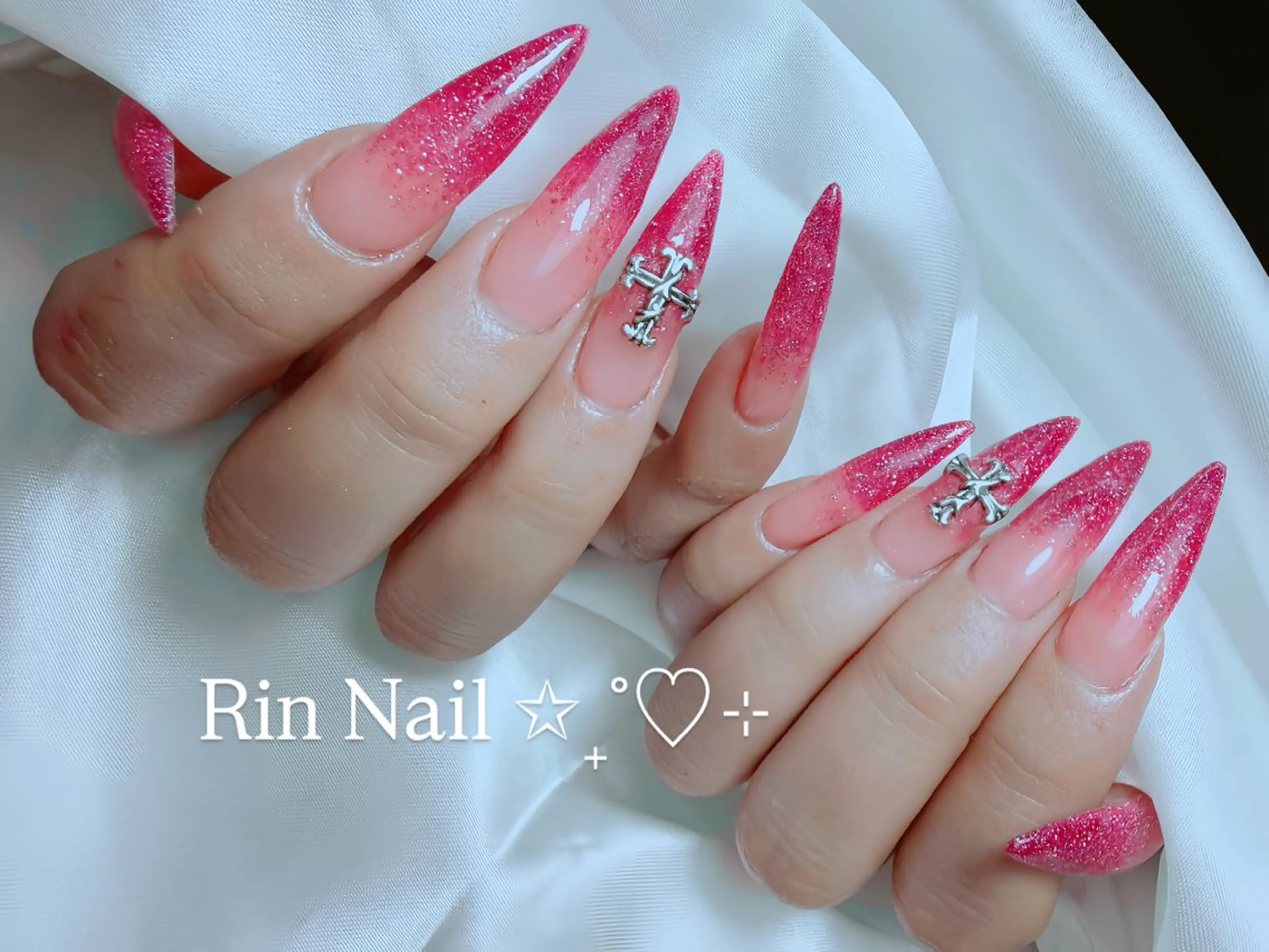 ネイル 成人式 ロングネイル ネイルチップ ハンドネイル Rin Nail 新大久保店のネイルデザイン