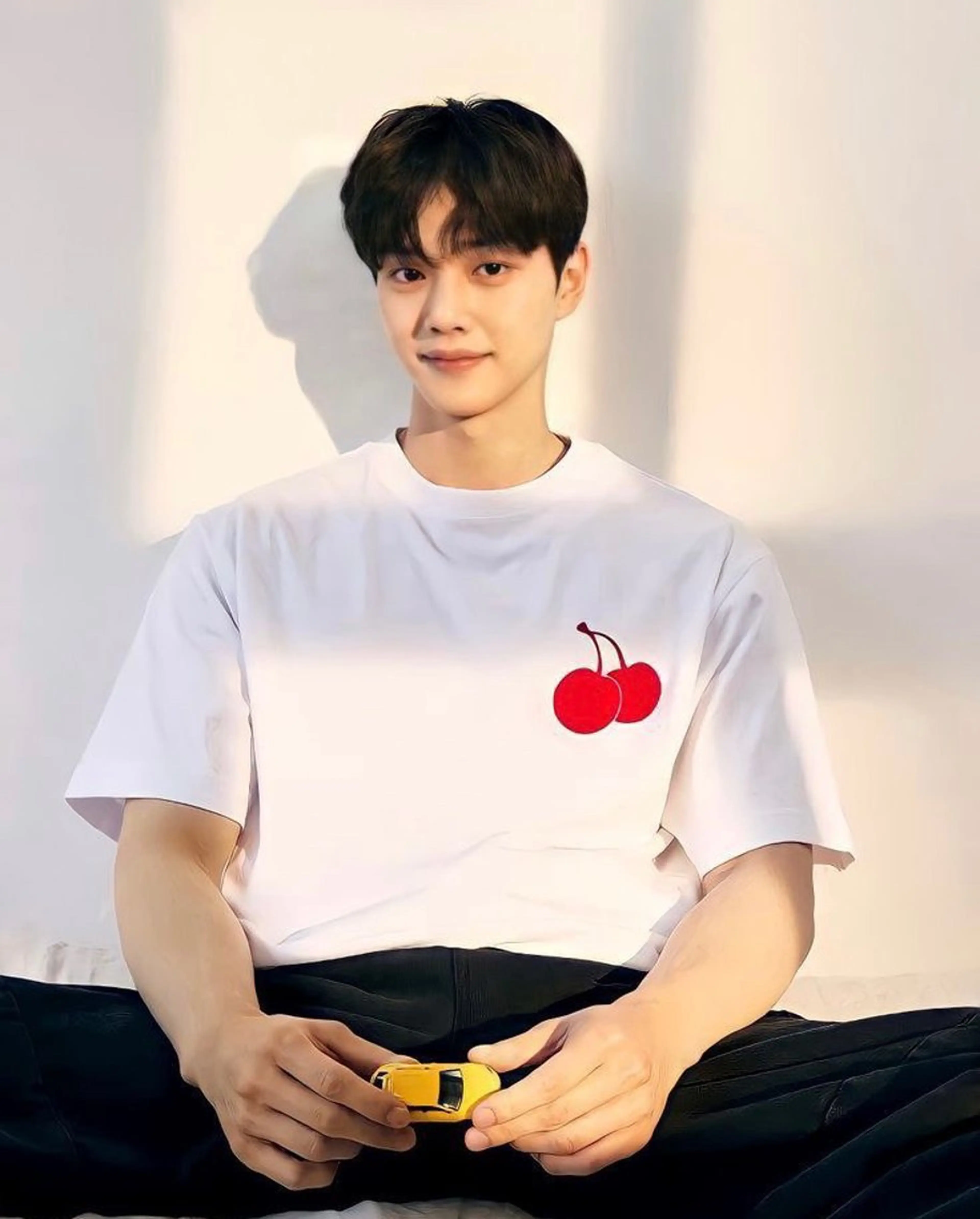 ショート メンズ 艶感透明感カラー🤍 hinaのヘアスタイル