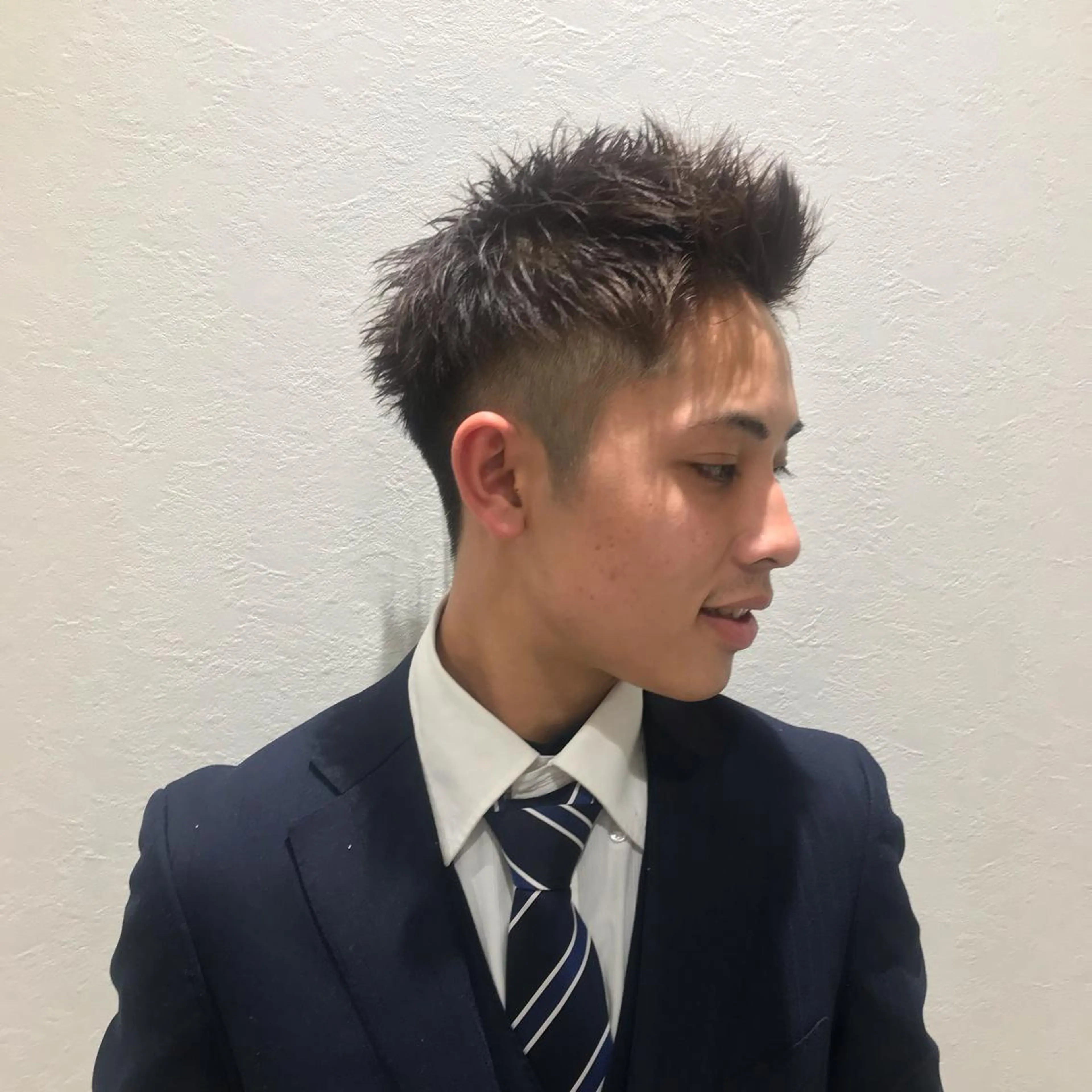 ショート メンズ アップバング ショートヘア カット Vir by browのヘアスタイル