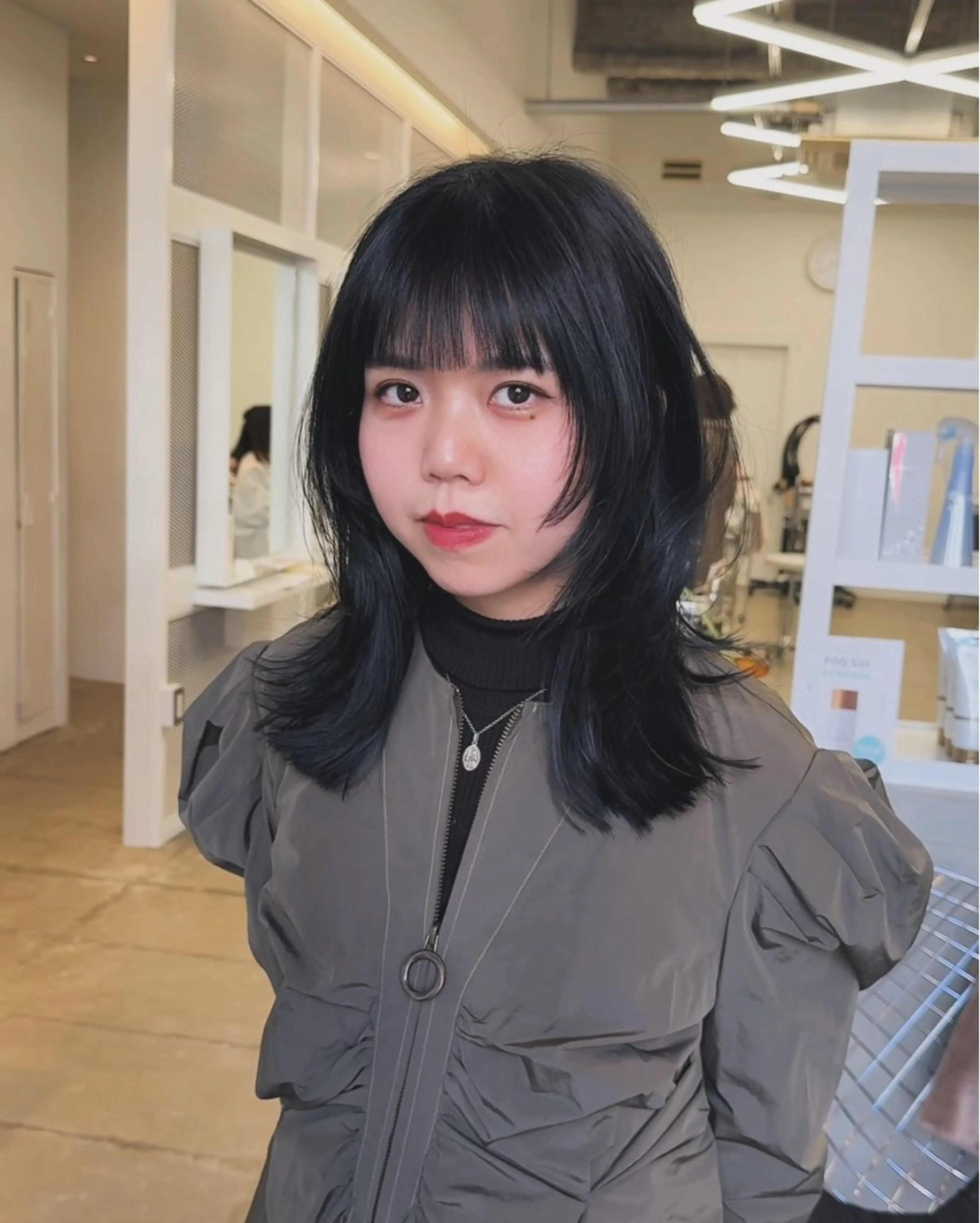 ミディアム レイヤーカット カット クロスパーマ× 透明感カラー✂︎のヘアスタイル