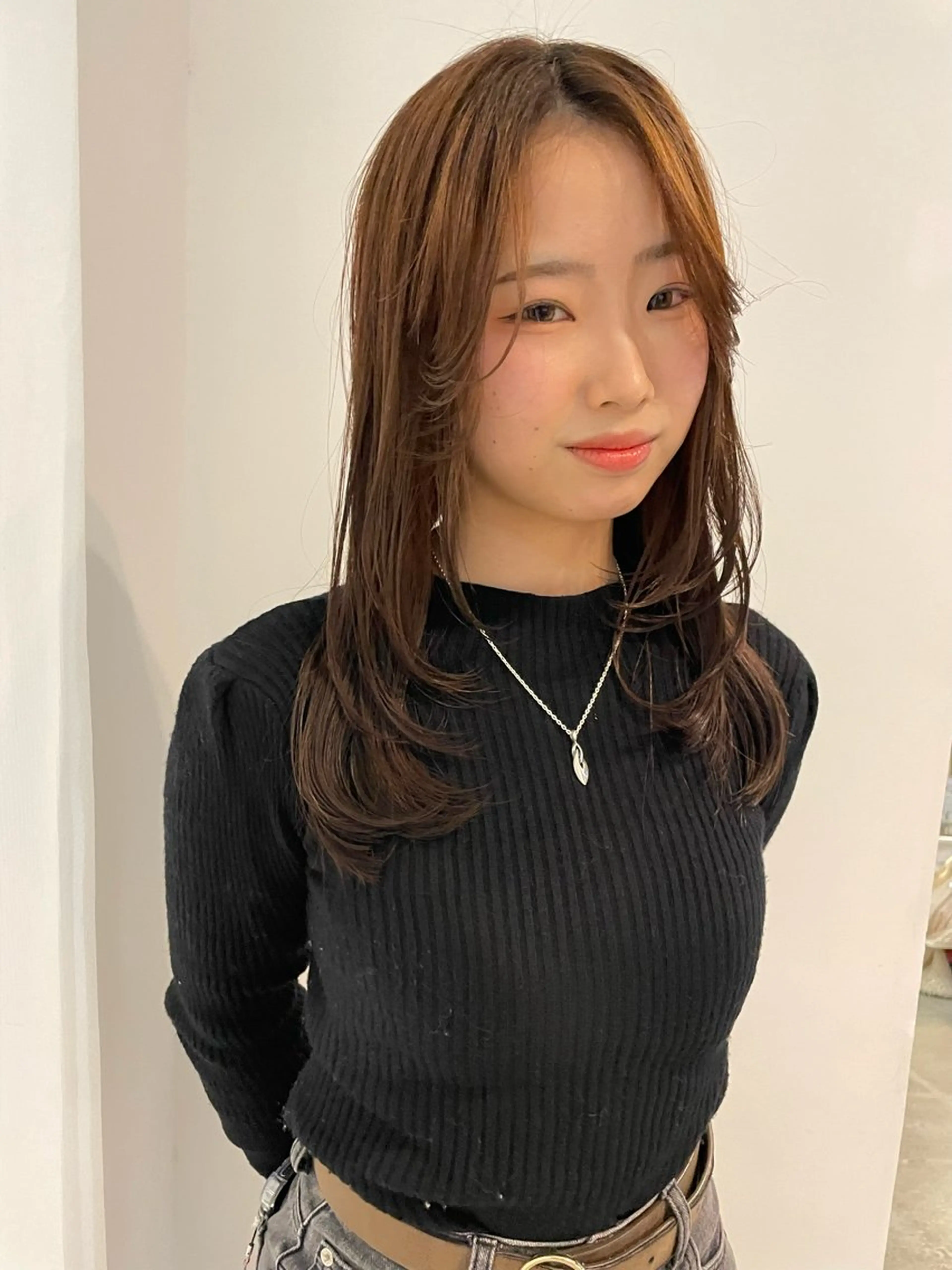 ミディアム 熊崎 葵のヘアスタイル