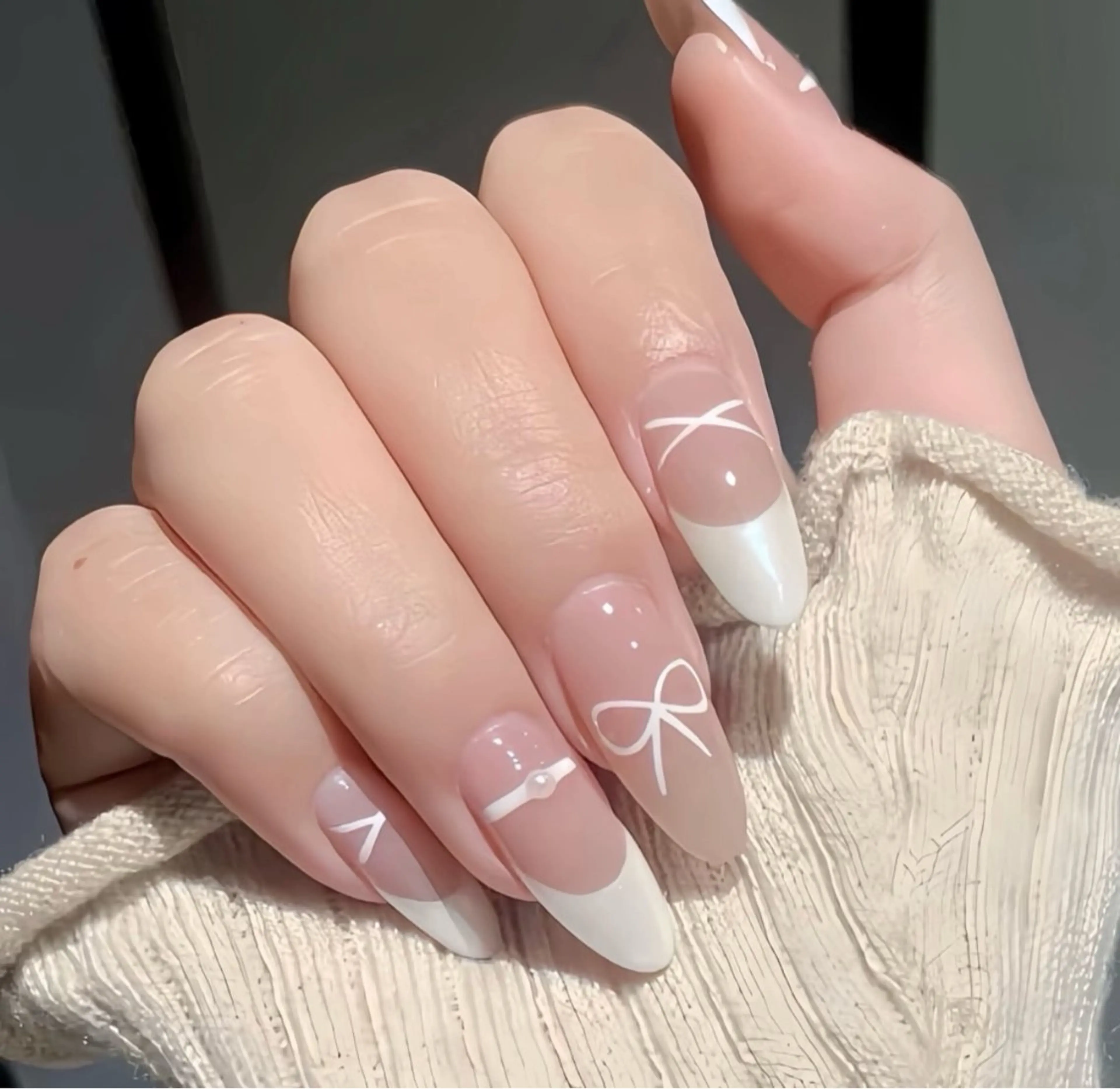 ネイル ハンドネイル ハンドケア モナ& あきのネイルデザイン