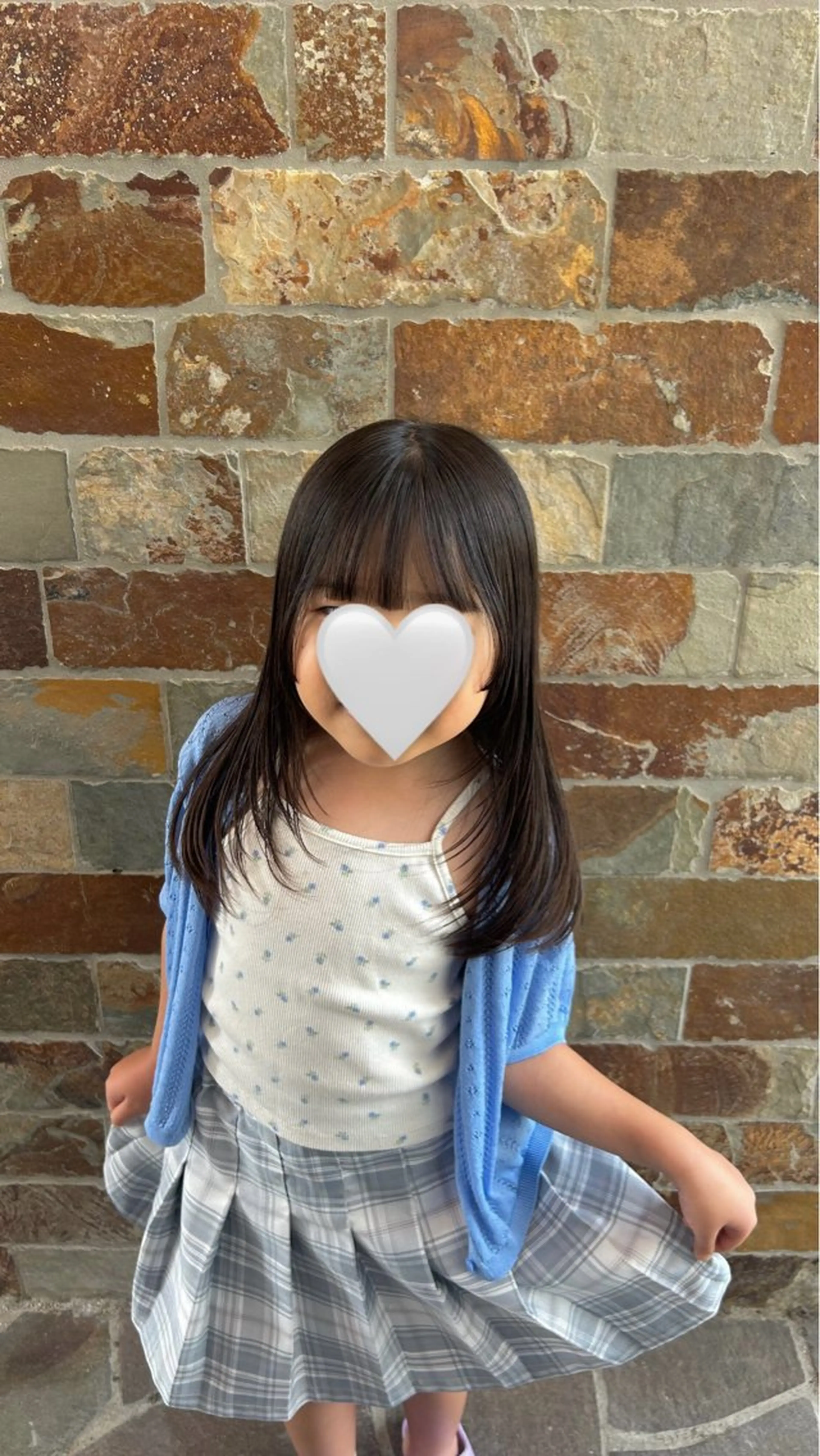 セミロング キッズ 顔周りカット レイヤーカット 村松 麻菜のヘアスタイル