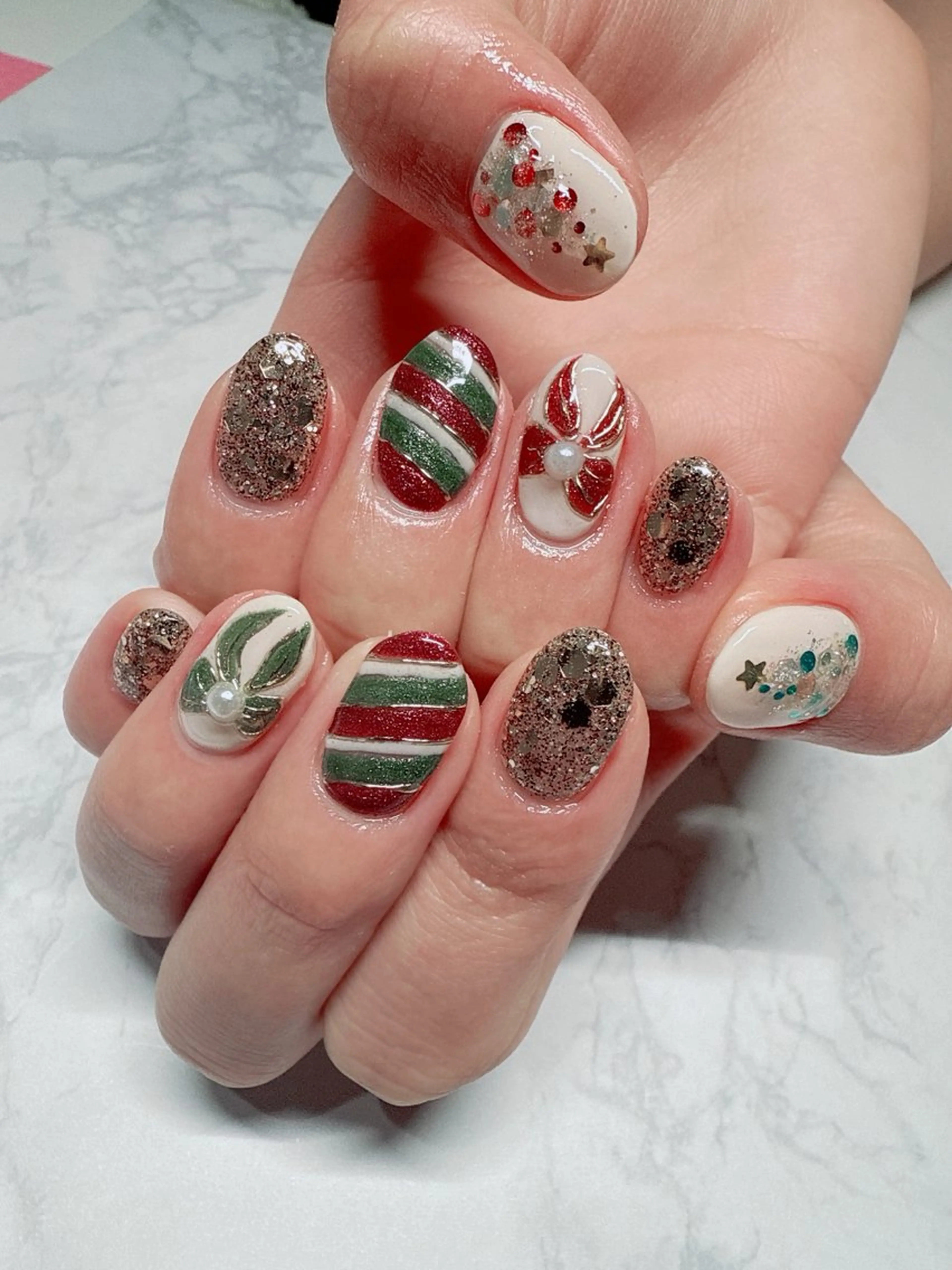 ネイル 冬ネイル クリスマス ハンドネイル nailist SATO【銀座】のネイルデザイン