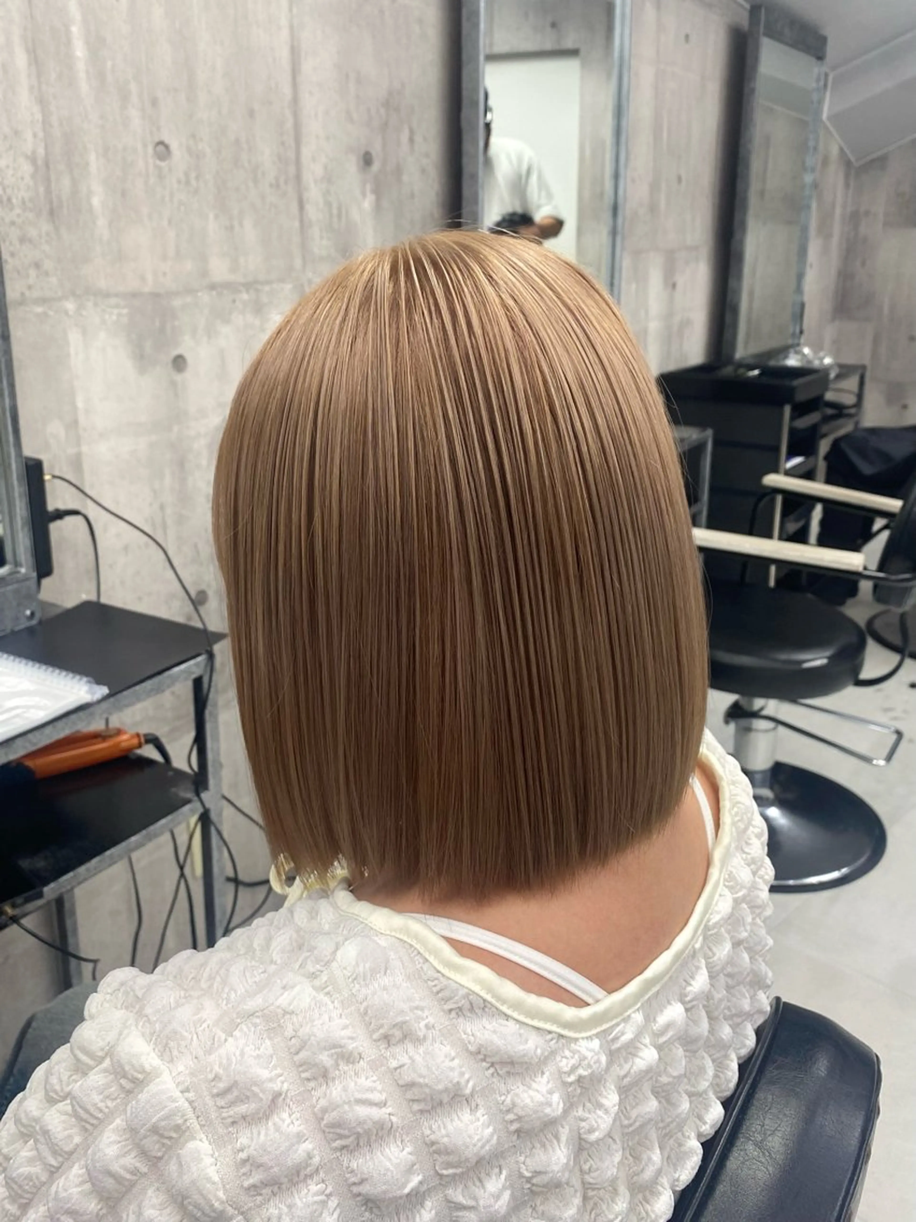 セミロング カラー パーマ ヘアアレンジ メンズ キッズ カット ヘッドスパ レイヤー×ハイトーン / mihana🪐のヘアスタイル