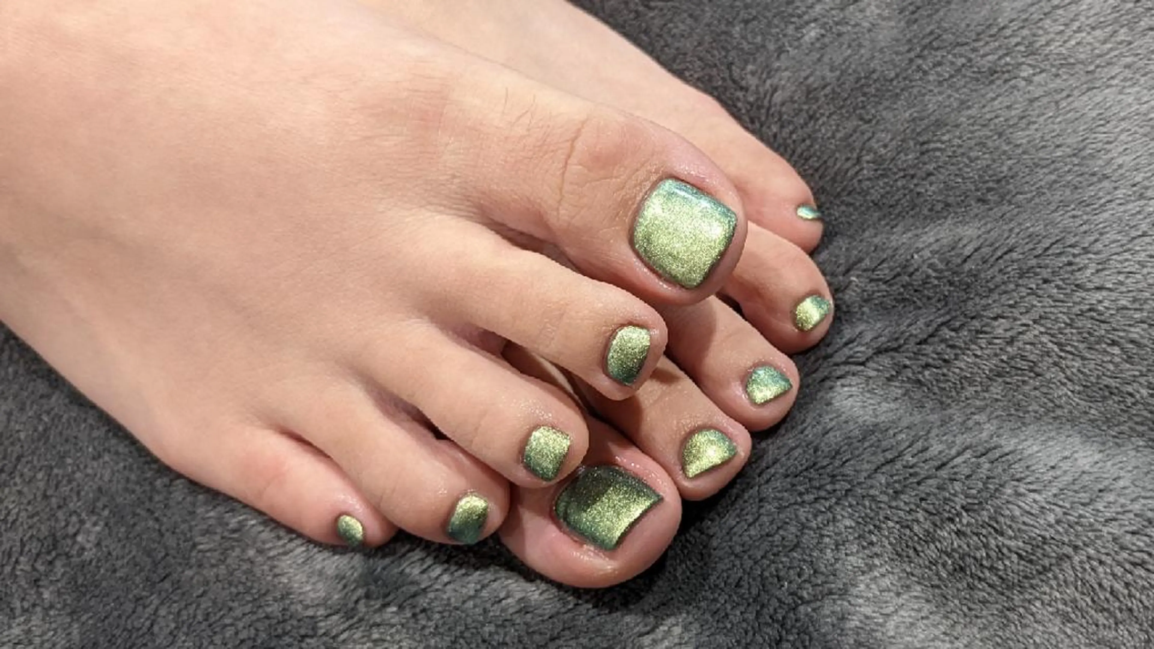 ネイル グリーン ラメ(グリッター) MAXKELLY HANAのネイルデザイン