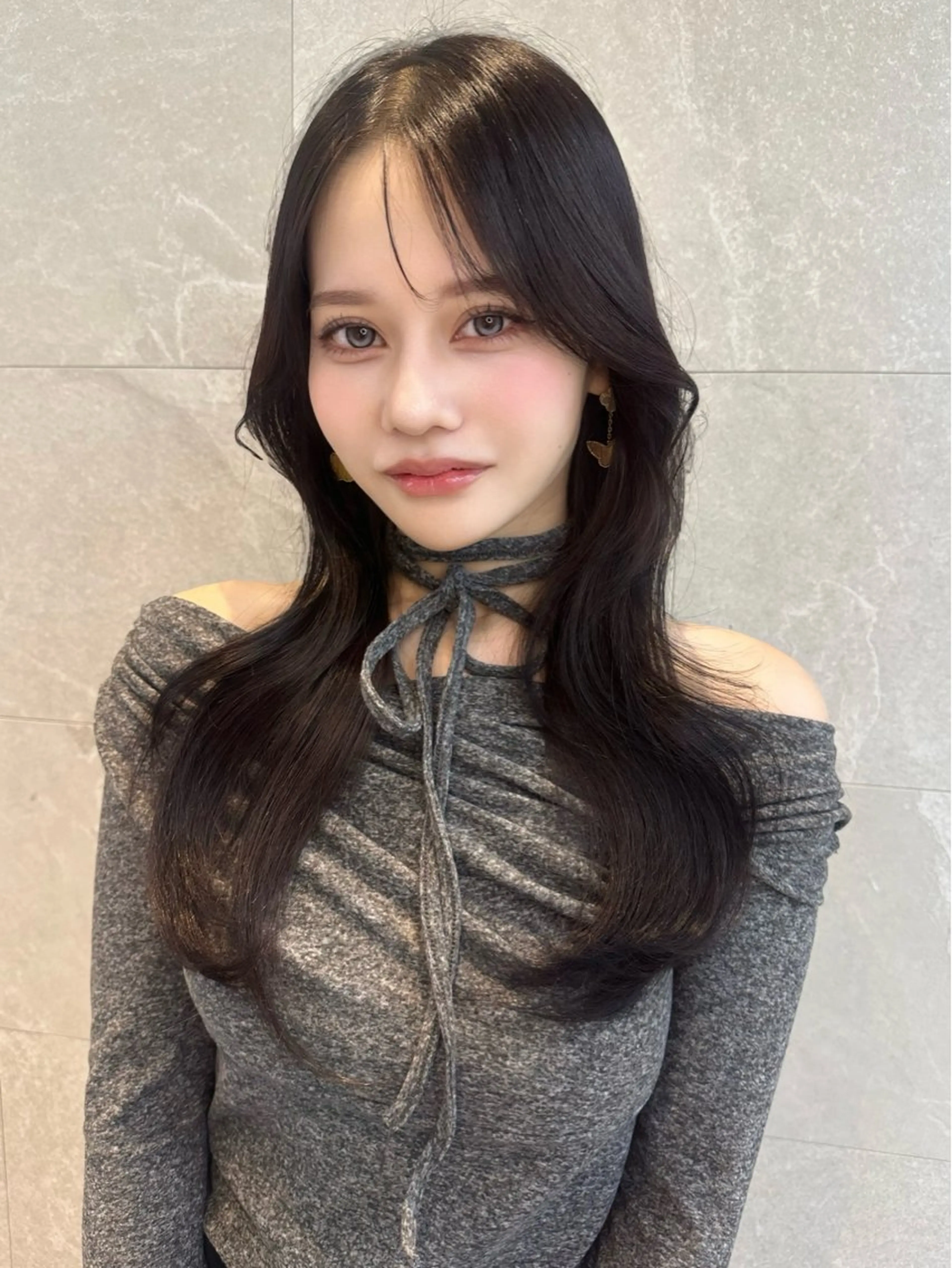 ロング カラー ベージュカラー ブリーチ ブラウンカラー ケアブリーチ ダークグレー カット ヘアカラー トリートメント 🦋高瀬寛菜🦋 韓国/ブリーチのヘアスタイル