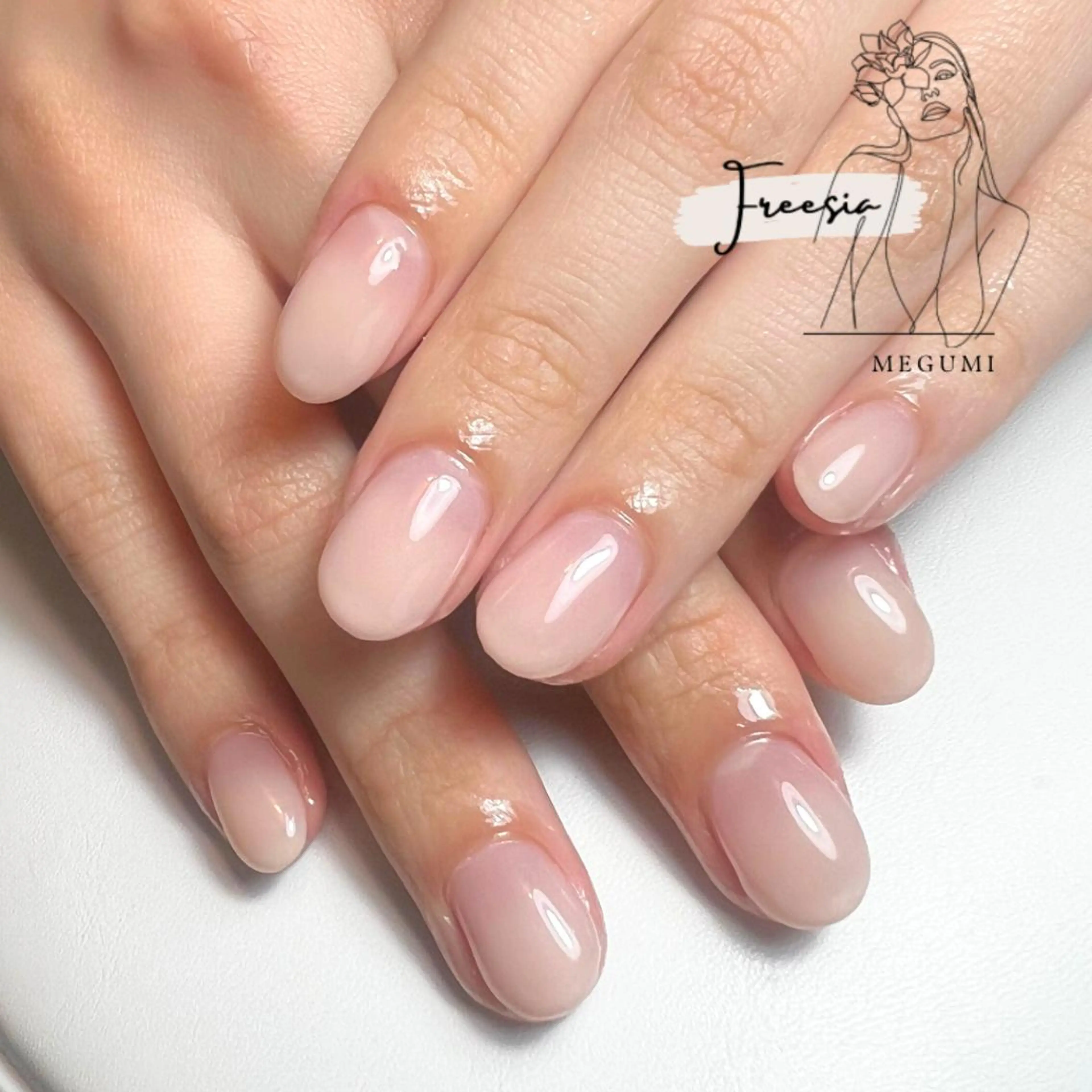 ネイル オフィスネイル 当日予約も歓迎⭕️ Megumiのネイルデザイン