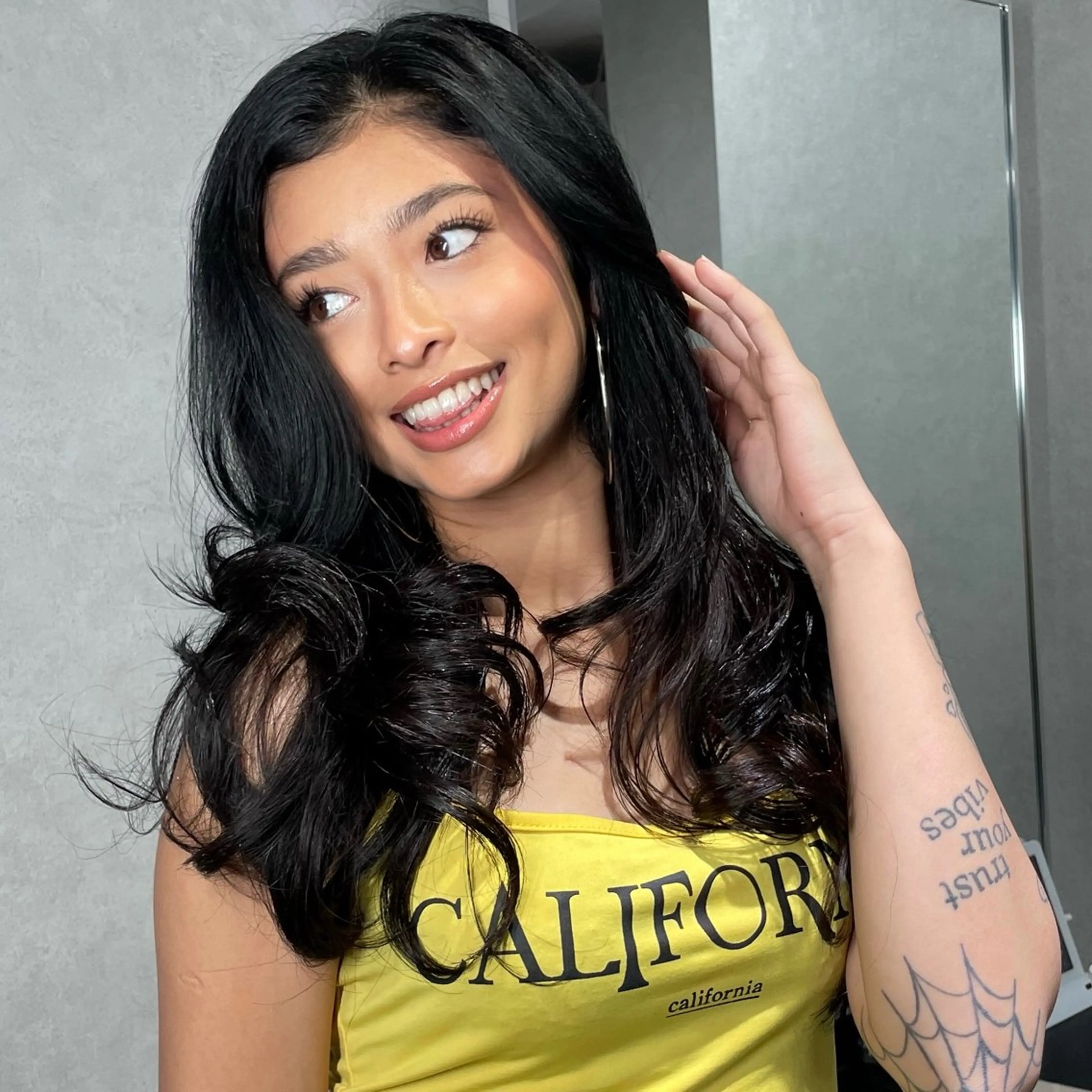 ロング カラー ブラウンカラー ダークブラウン 顔まわりレイヤー 髪質改善 レイヤーカット カット ヘアカラー 縮毛矯正 トリートメント レイヤー /髪質改善/ariのヘアスタイル