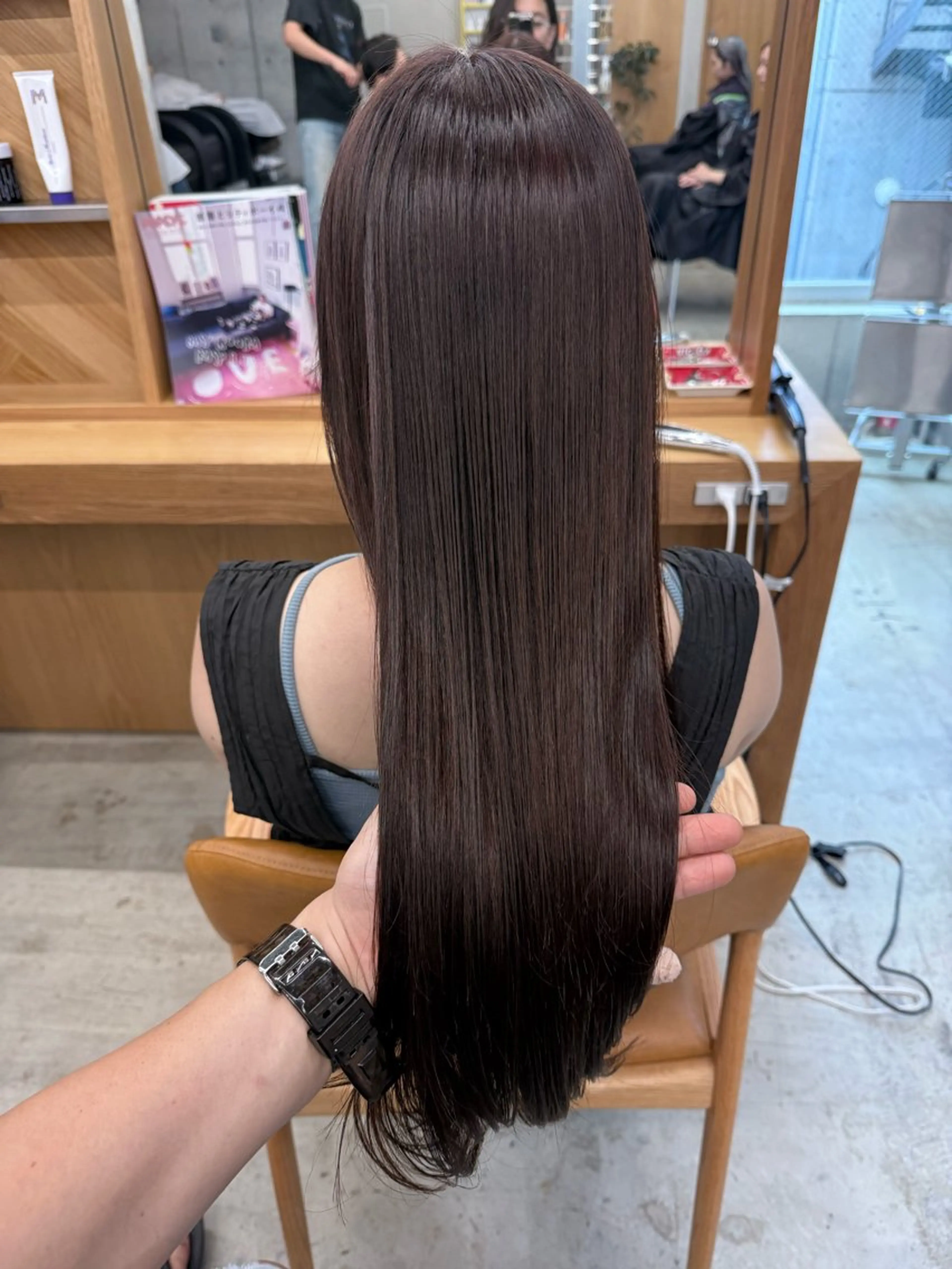 ロング カラー ロングレイヤー アッシュ ベージュカラー ブリーチ 透明感カラー 縮毛矯正 トリートメント 誰よりも丁寧なカット 🍀小林輝のヘアスタイル