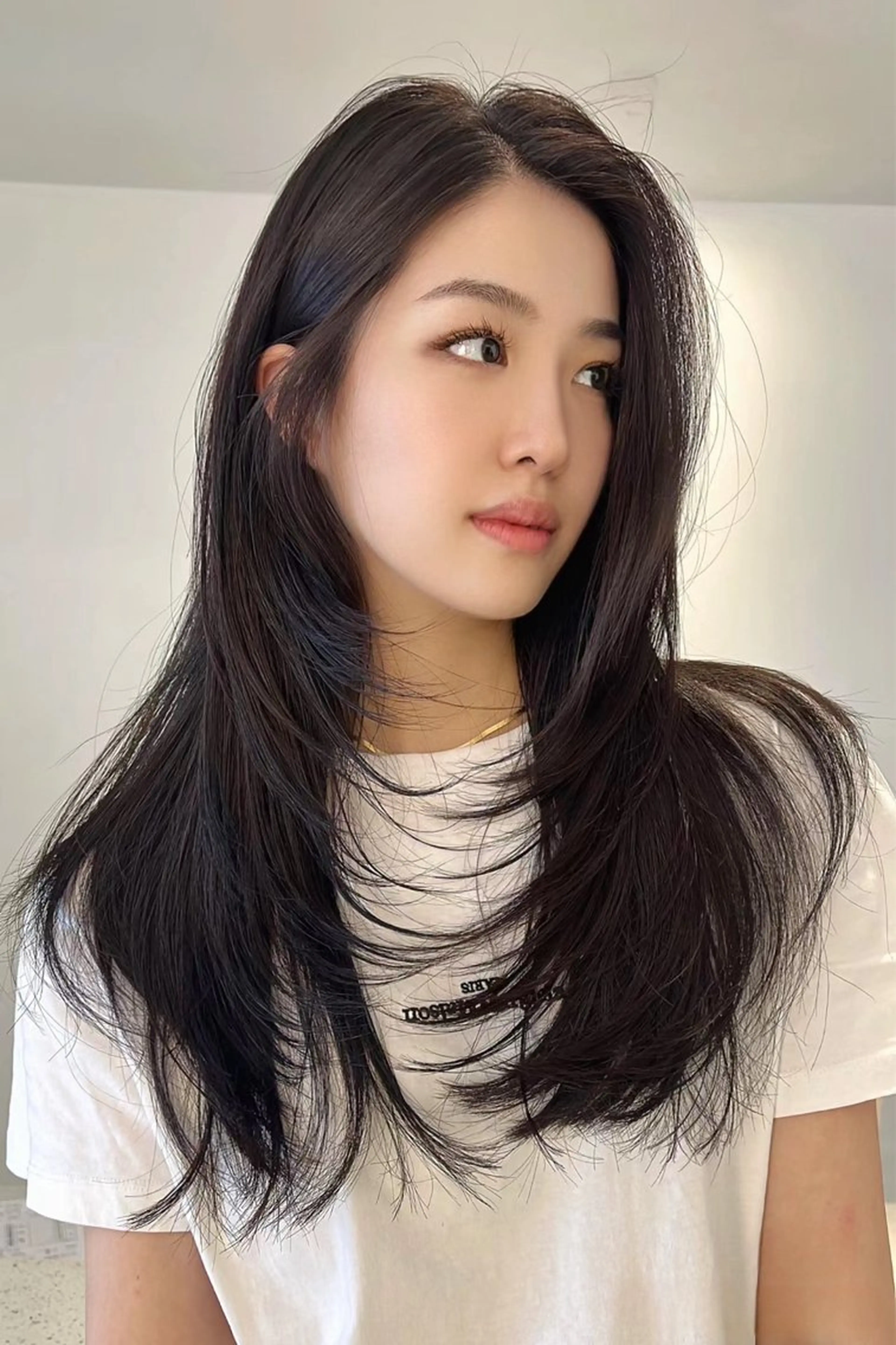 セミロング カラー レイヤーカット 外ハネヘア カット ヘアカラー トリートメント 鈴木 一貴のヘアスタイル