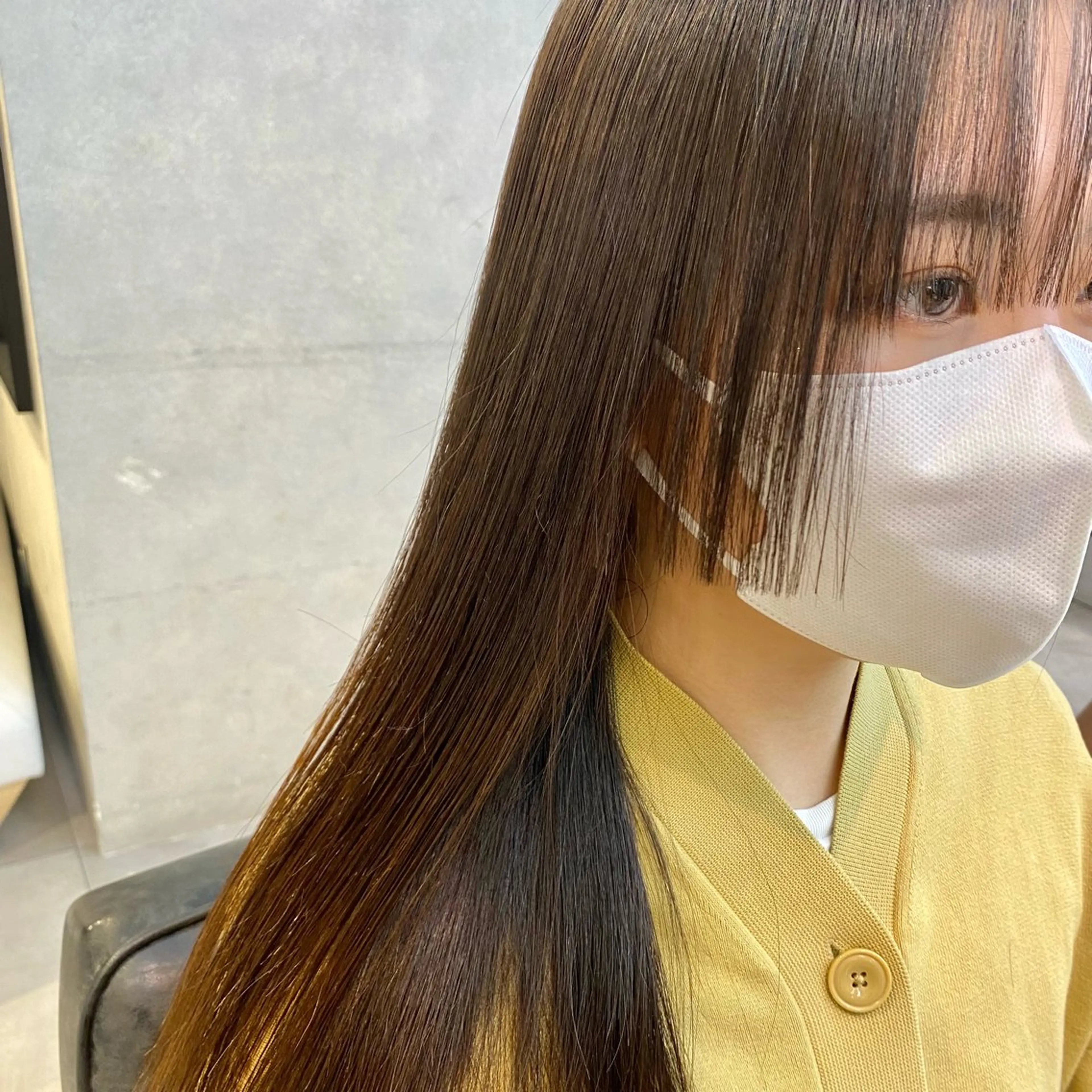 ロング 酸性ストレート・ メンズ  三原 楊子のヘアスタイル