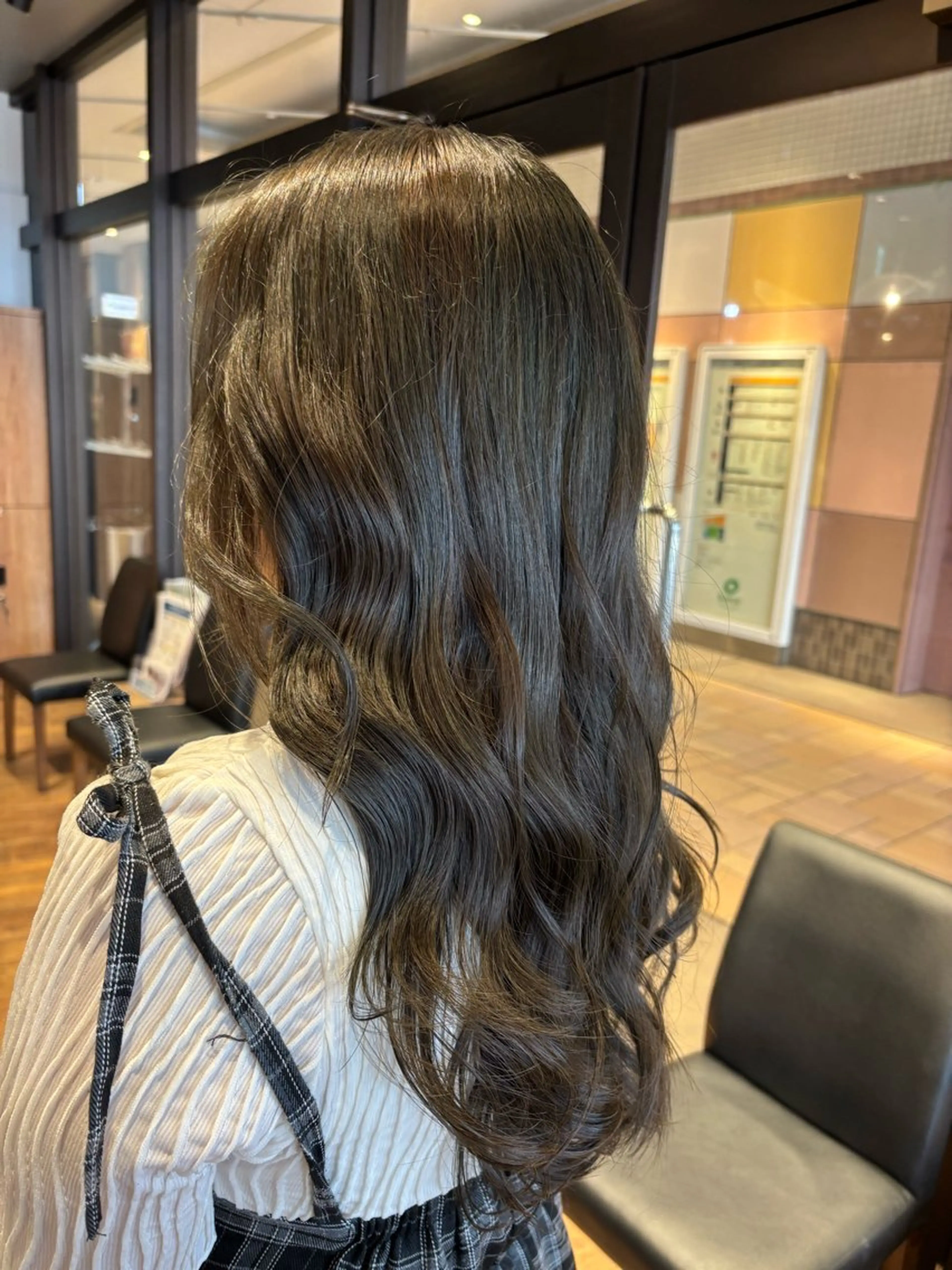 ロング カラー ブリーチ ダブルカラー ブリーチなしカラー 🎀ワンレンボブ🎀 ワンカラー　あゆみのヘアスタイル