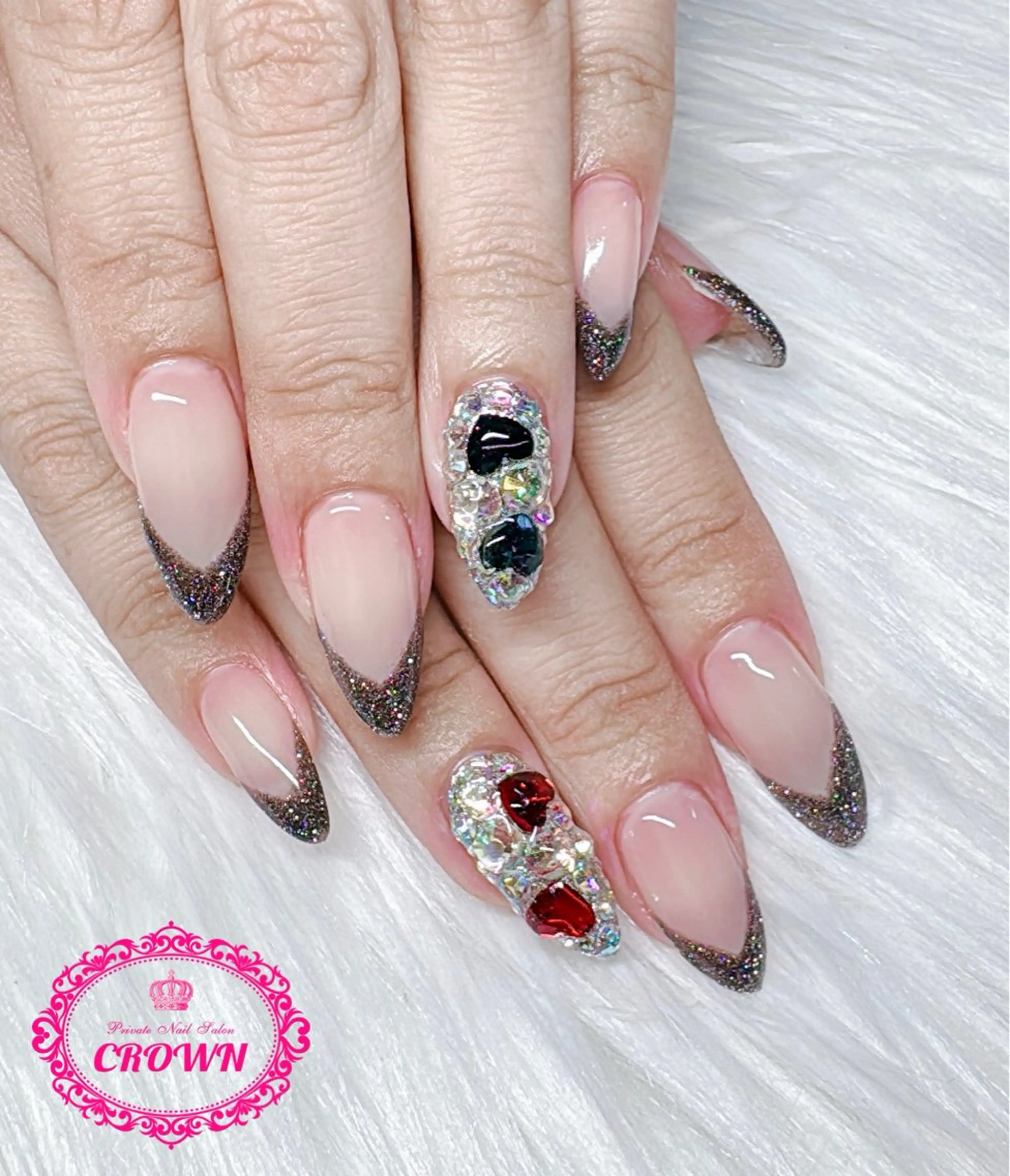 ネイル CROWN プライベートサロンのネイルデザイン
