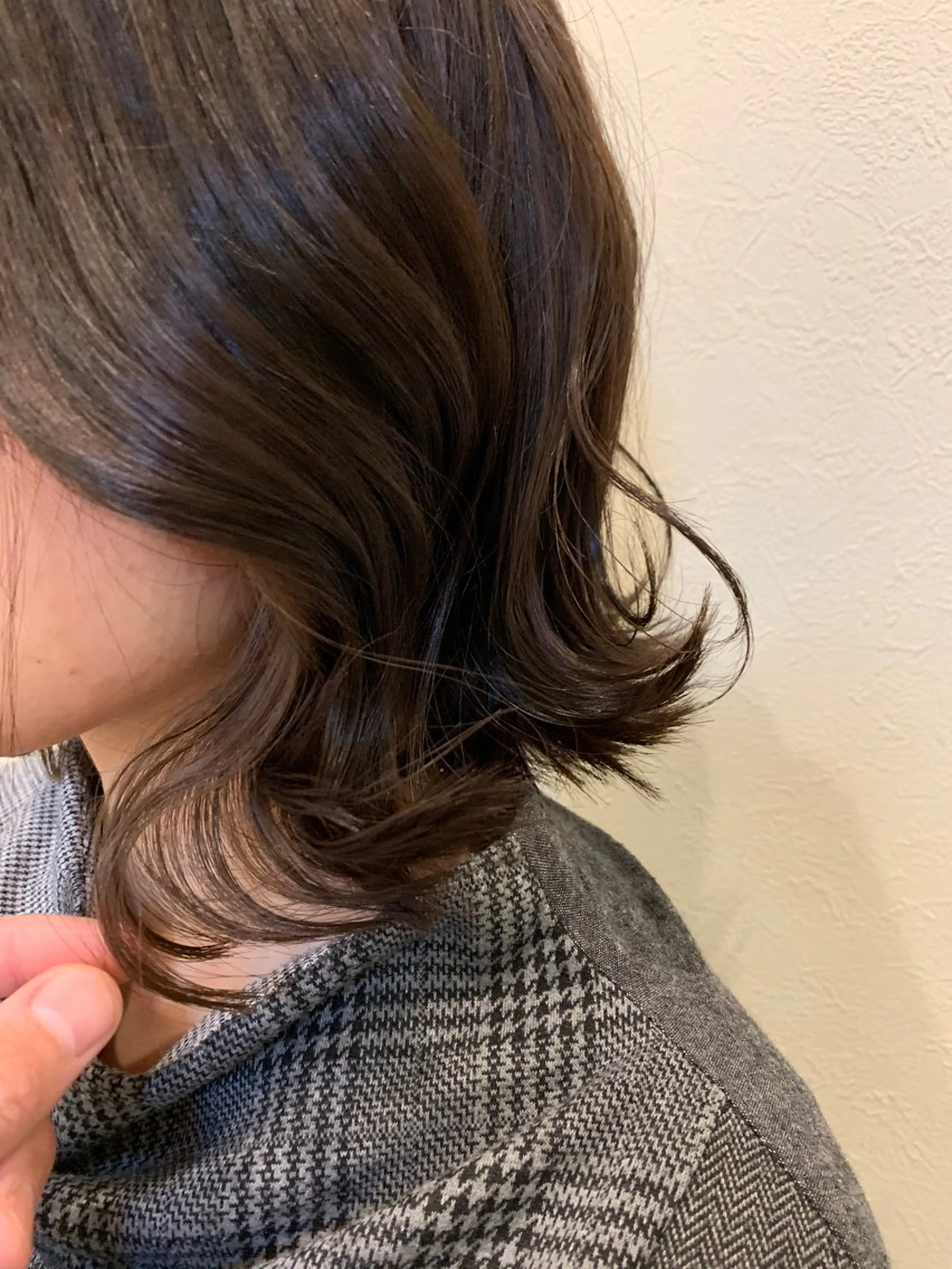 ⭐️ミニモ限定⭐️切りっぱなしボブ➕イヤリングカラー♦️もみあげケアブリーチ1回、カラー♦️➕③stepトリートメント✨の写真