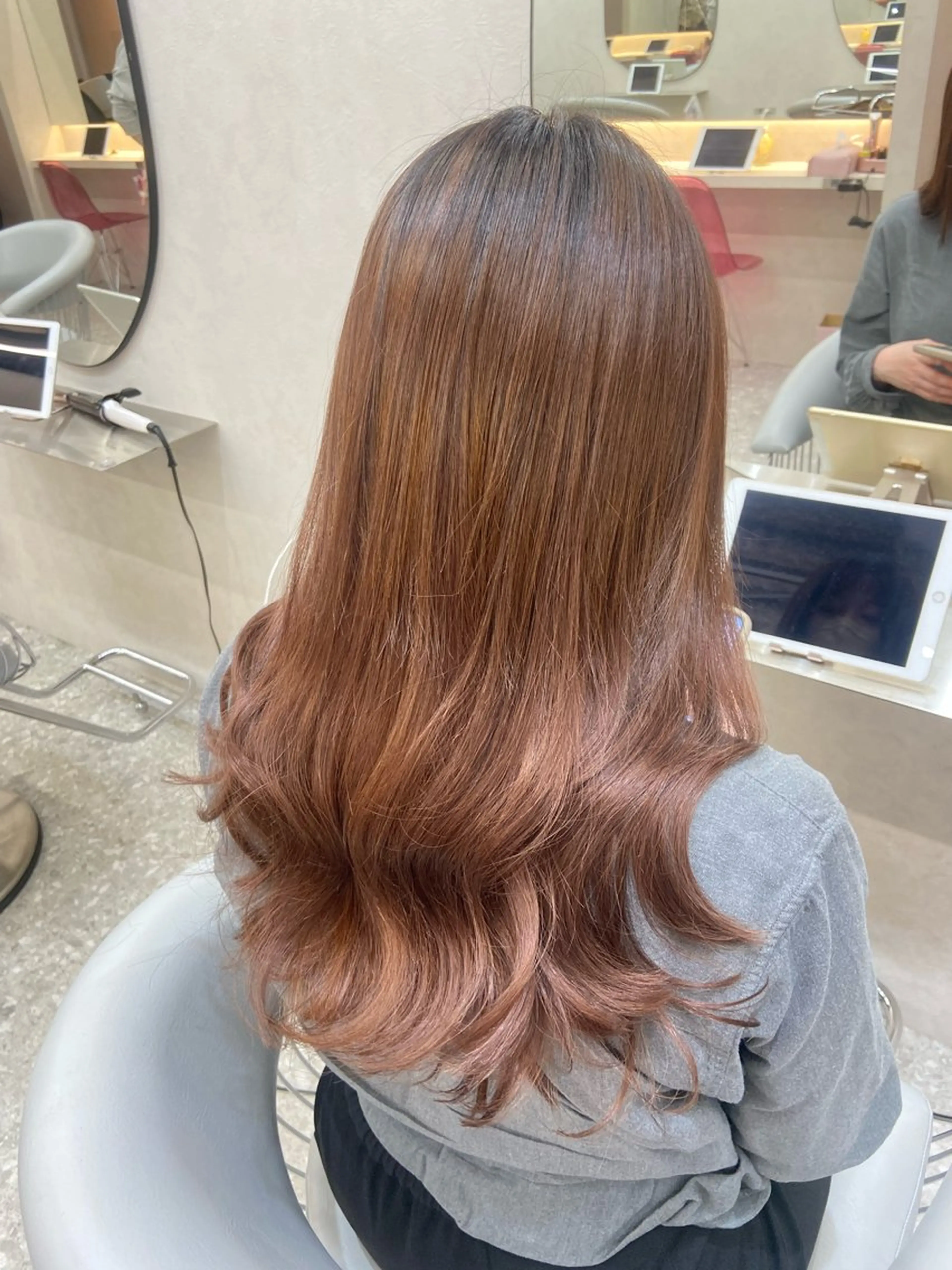 ロング カラー シールエクステ ベージュカラー ピンクカラー ピンクベージュ エクステ カット ヘアカラー エクステ 新宿/韓国ヘア 中明度カラー/かやのヘアスタイル