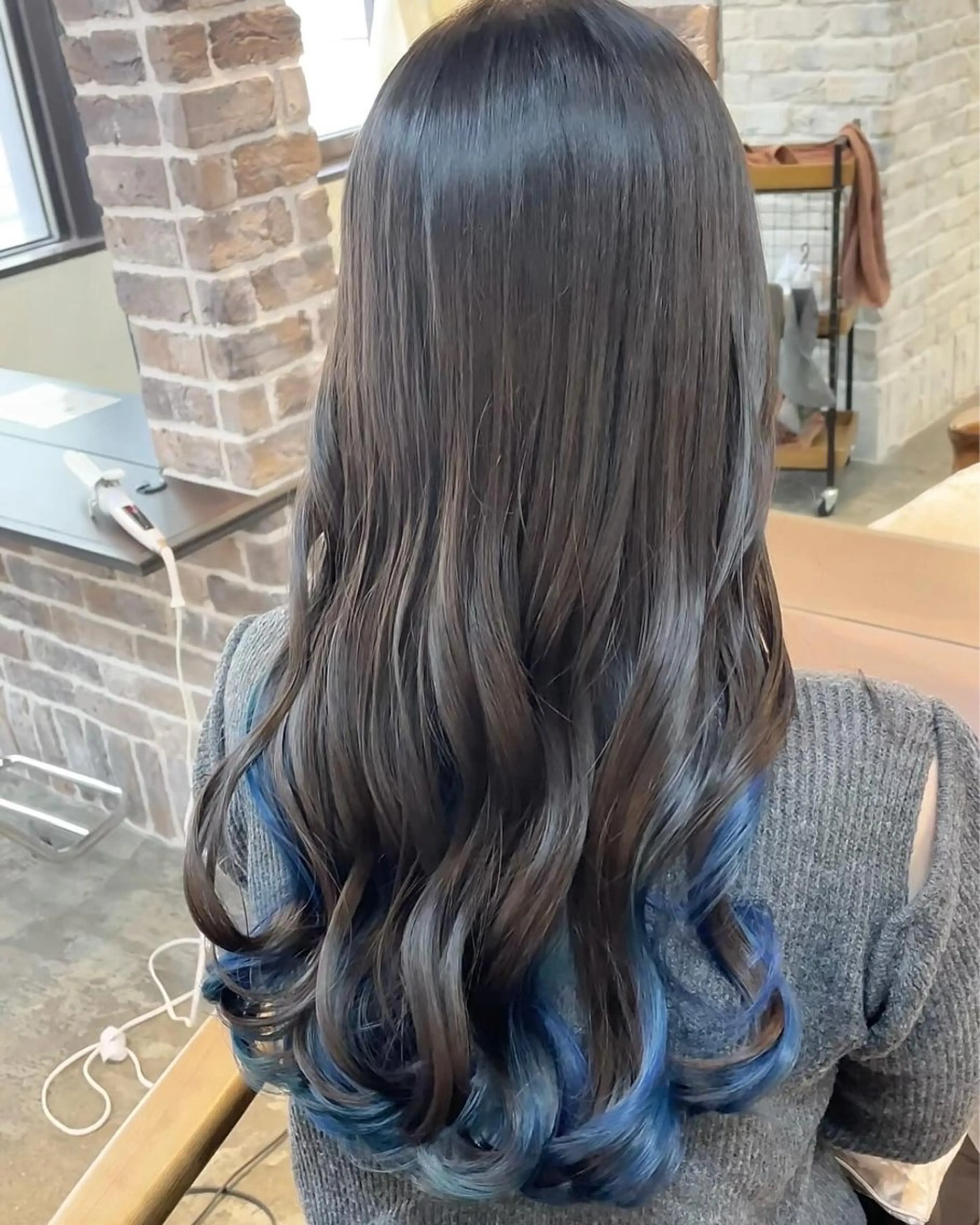 ロング カラー ブルーカラー グラデーションカラー インナーカラー ACROあべの店所属・艶カラー/インナー /グラデ/大西小百合のヘアスタイル