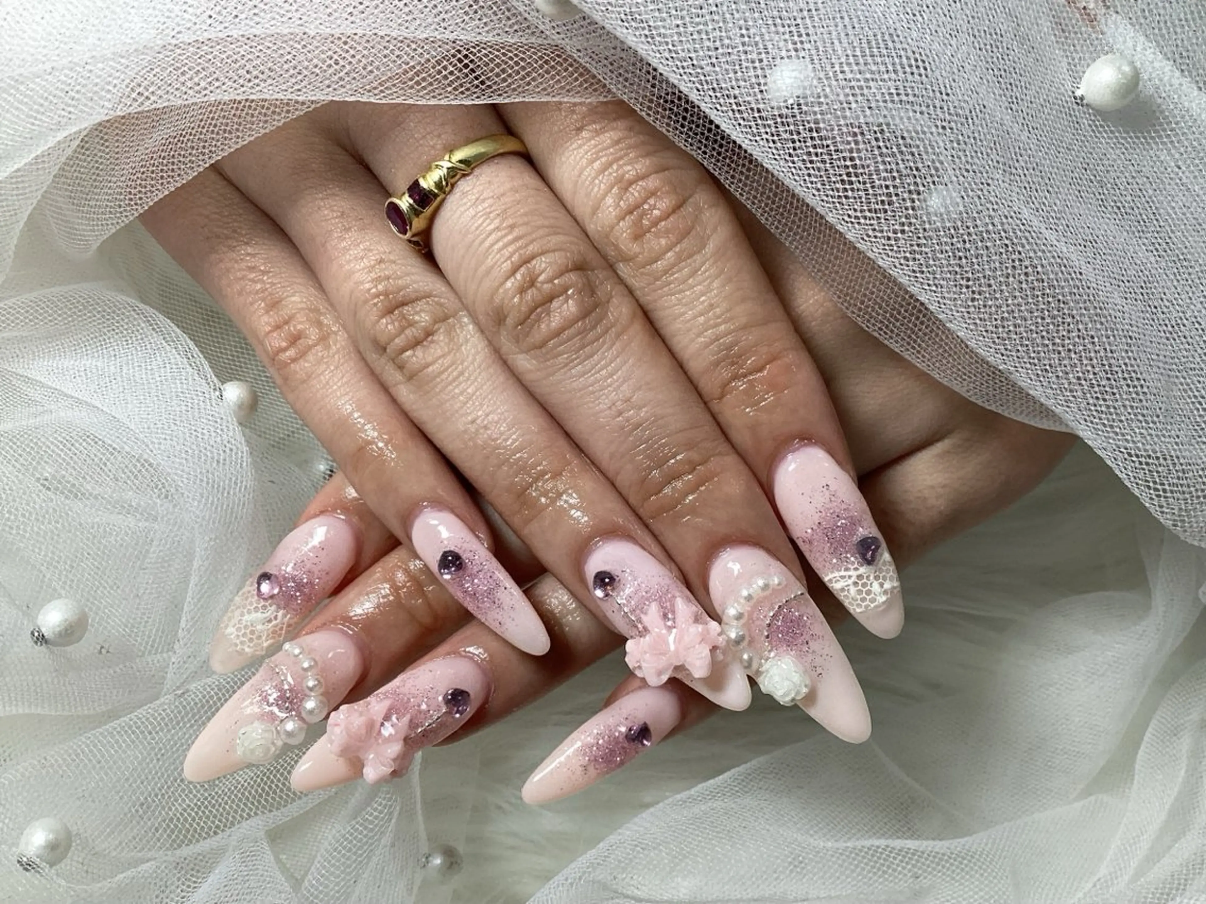 ネイル Hanaai Salonスニタのネイルデザイン