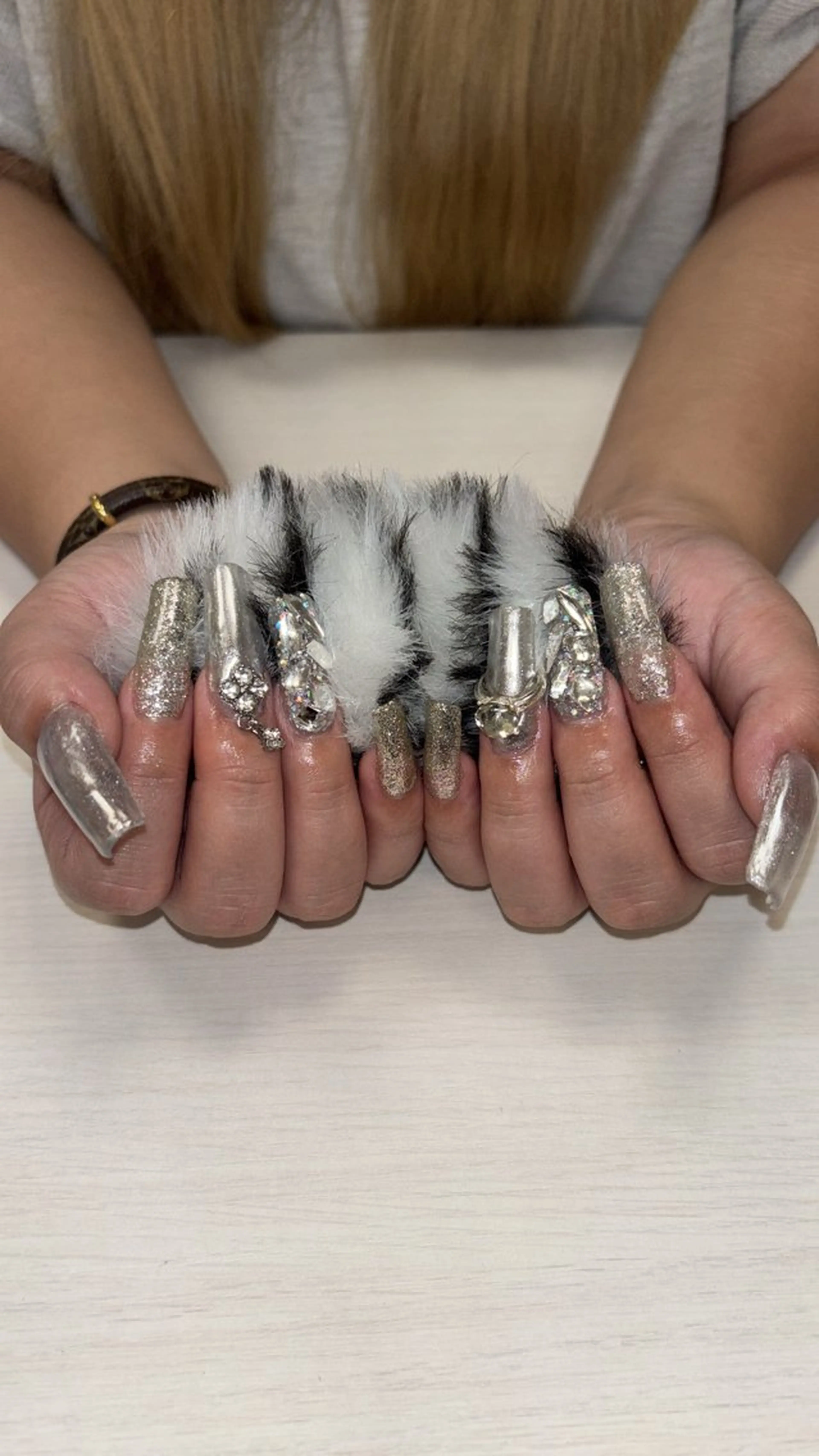 6本アートの写真