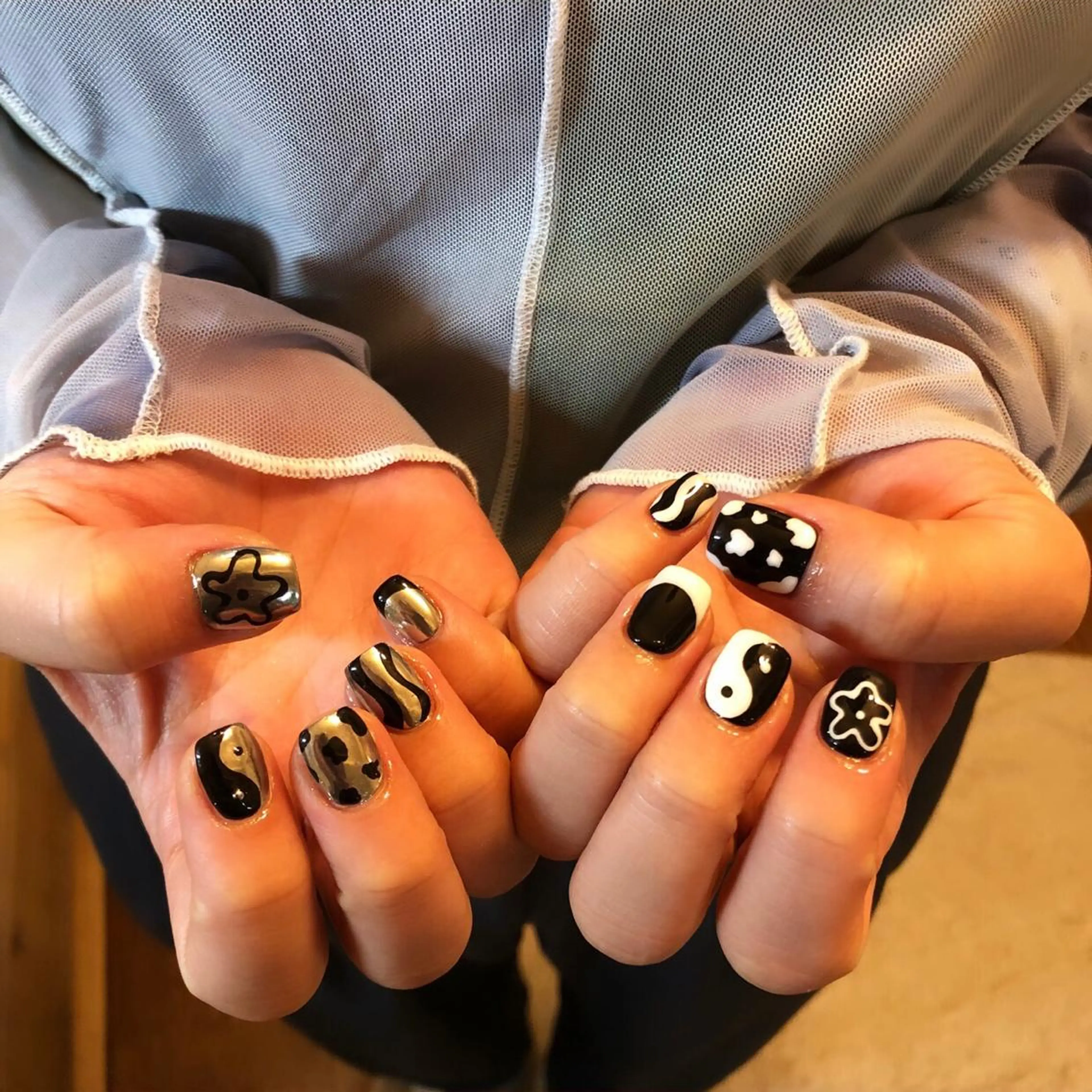 ネイル ハンドネイル フットネイル ハンドケア Nes.Nail所属・Miyagi Asamiのネイルデザイン