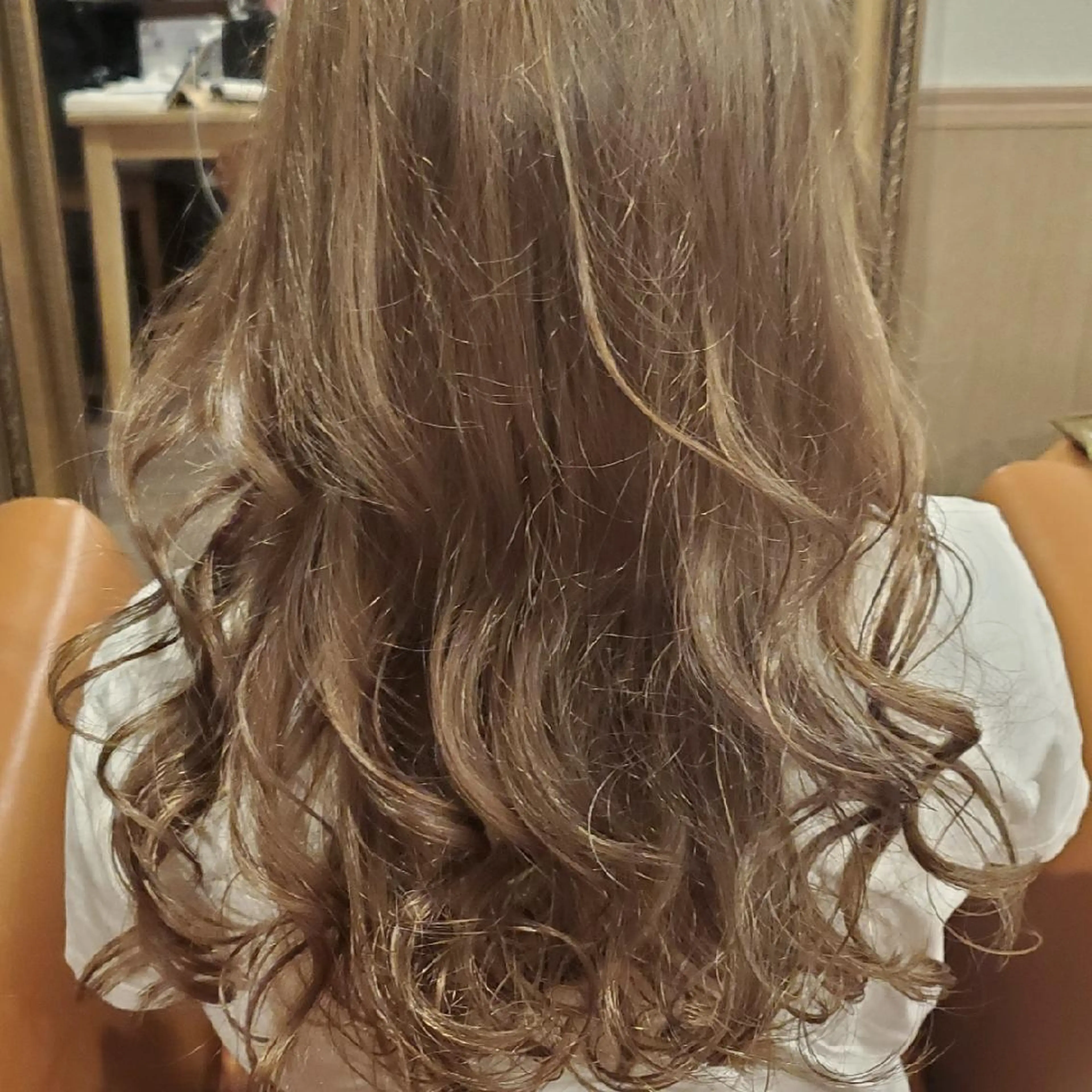ロング カラー ブリーチ イルミナカラー 外国人風カラー トリートメント 酸熱トリートメント ヘアカラー spa hair  ark 富井直美のヘアスタイル