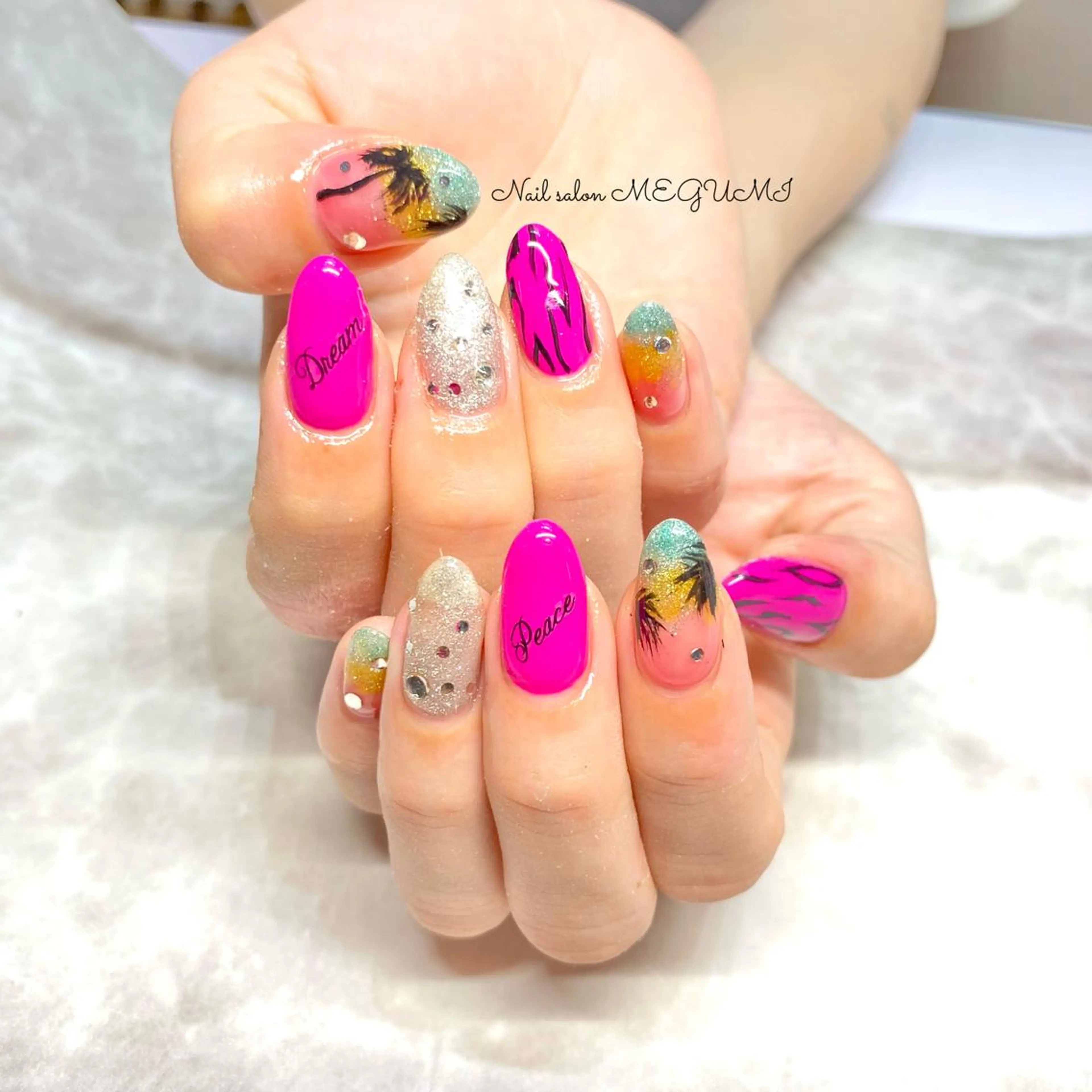 ネイル 持ち込み Nail salon MEGUMIのネイルデザイン