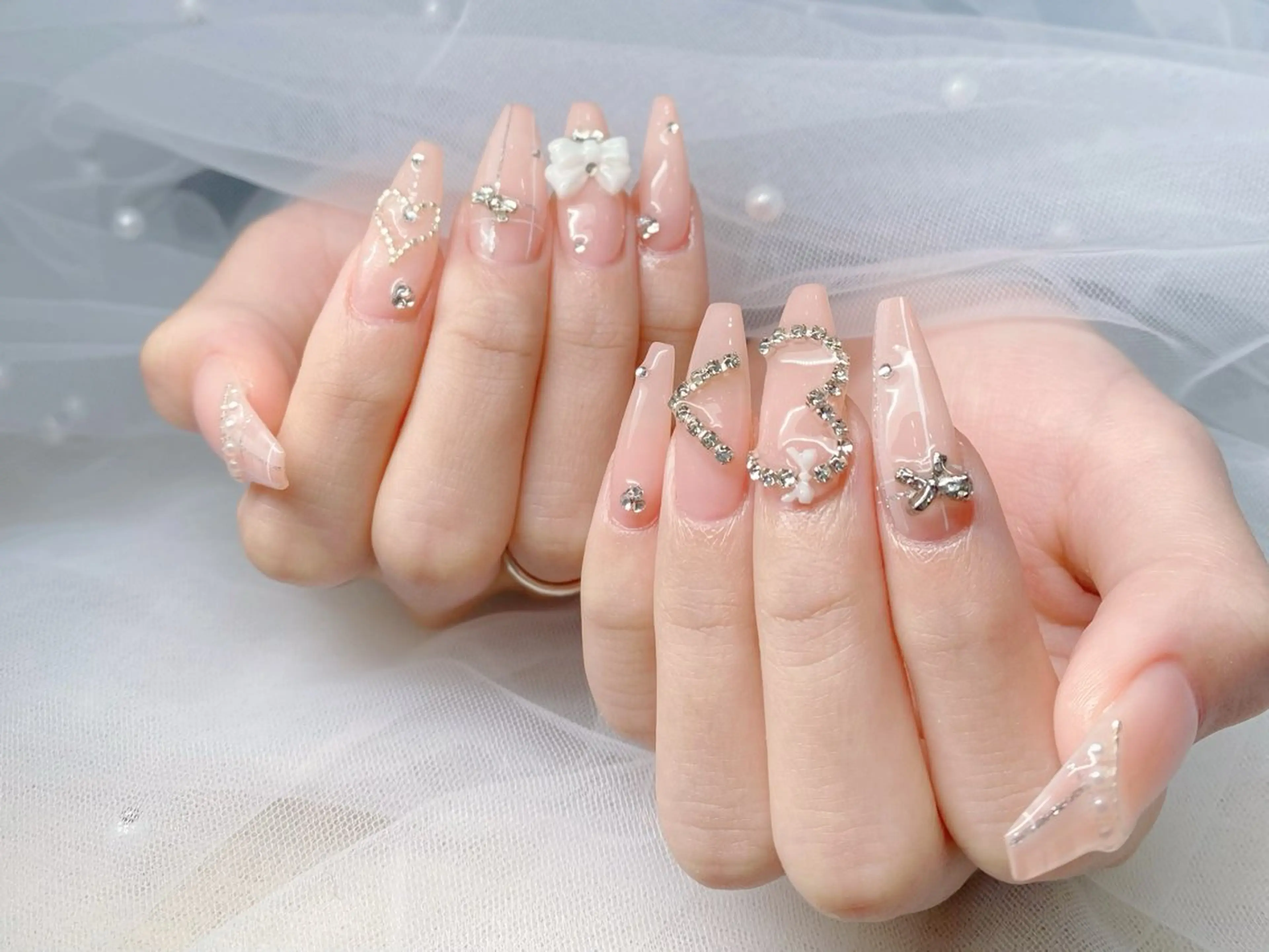 ネイル オーロラネイル ブルー チークネイル 長さ出し フットネイル ハンドネイル Momo チップ長さ出し専門店のネイルデザイン