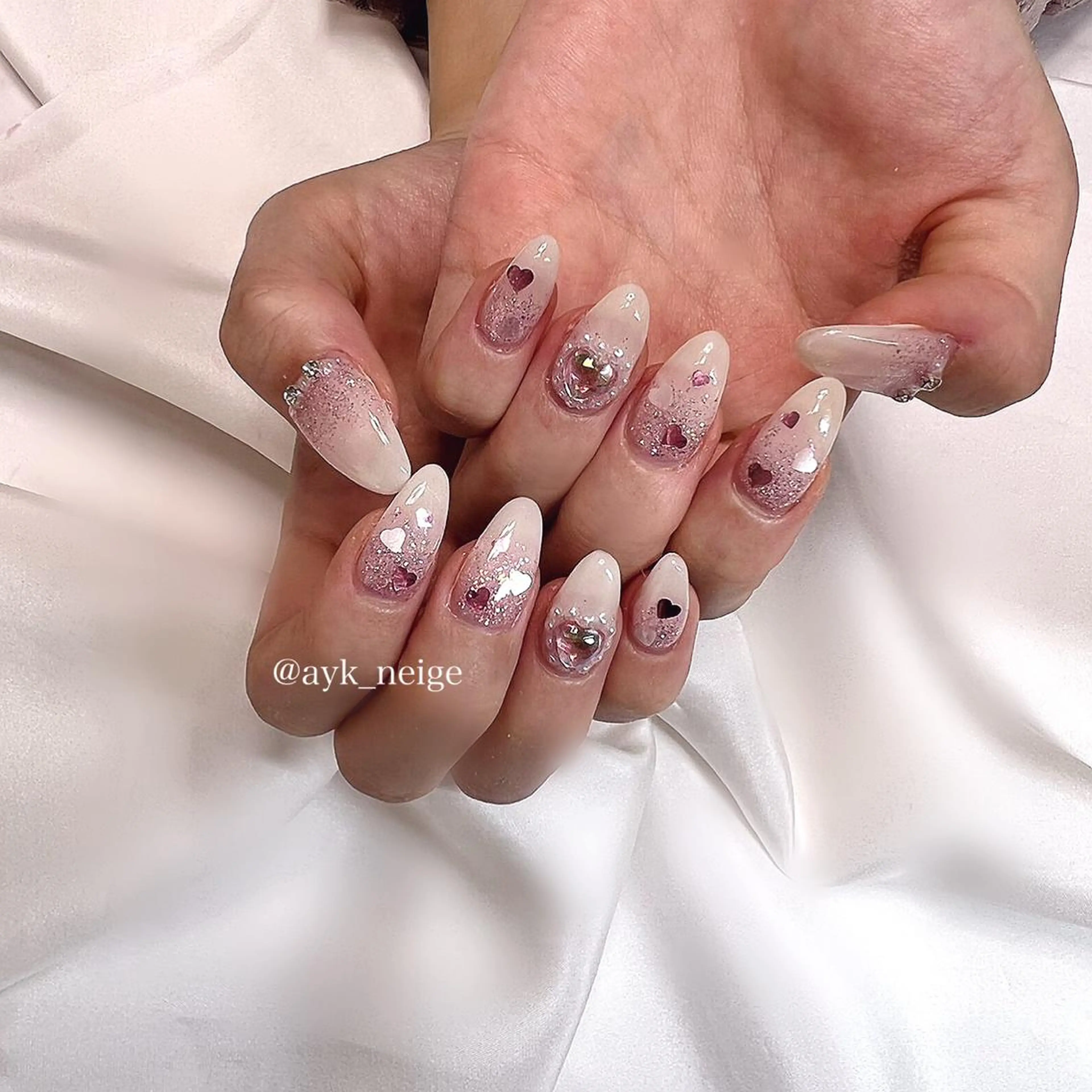 ネイル フットネイル グラデーション キラキラネイル 韓国ネイル マグネットネイル n'eige nail所属・大谷 綾香のネイルデザイン