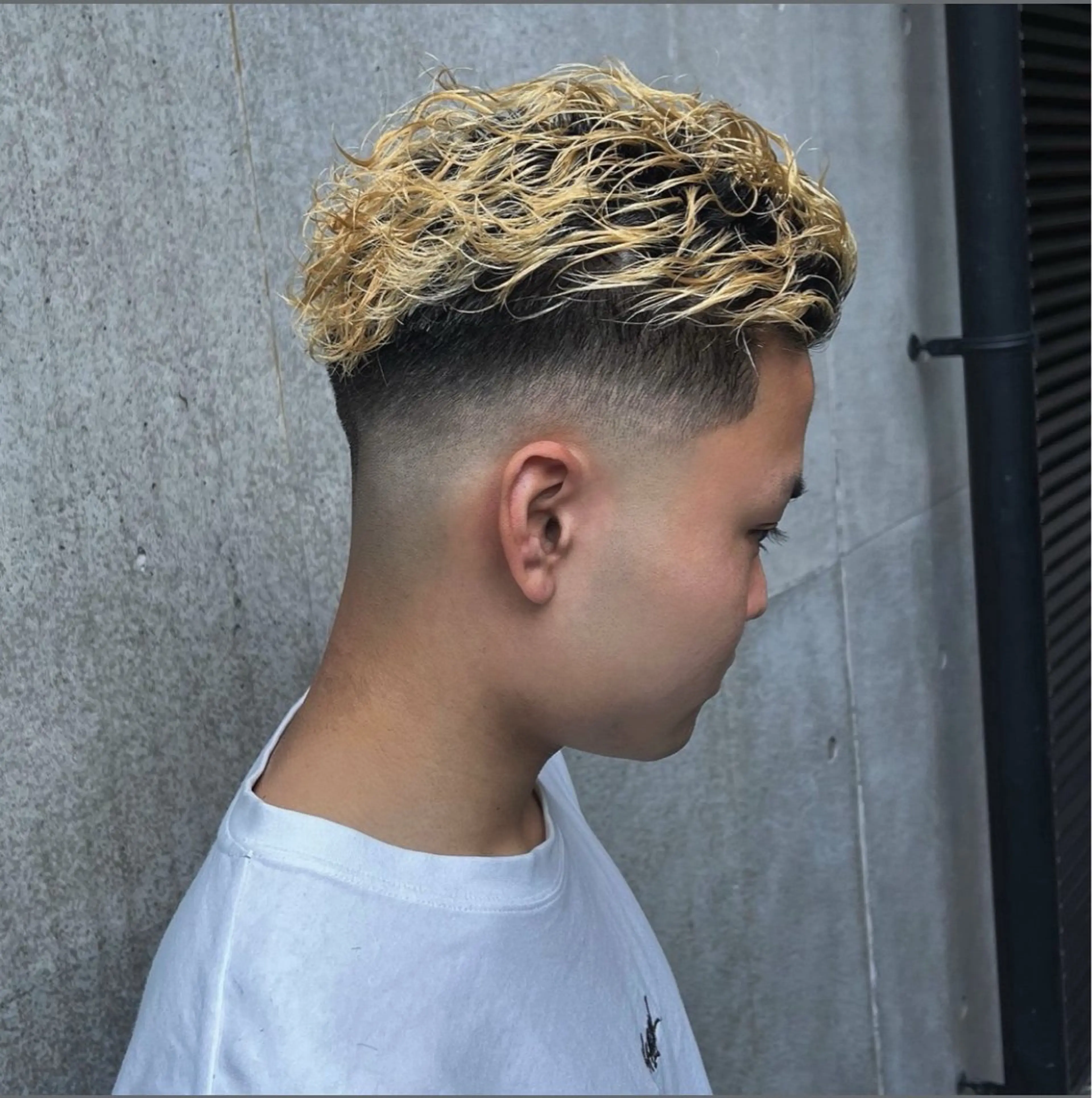 メンズ room.（ルーム）所属・0.0mmスキンの男 ／山崎雄大のヘアスタイル