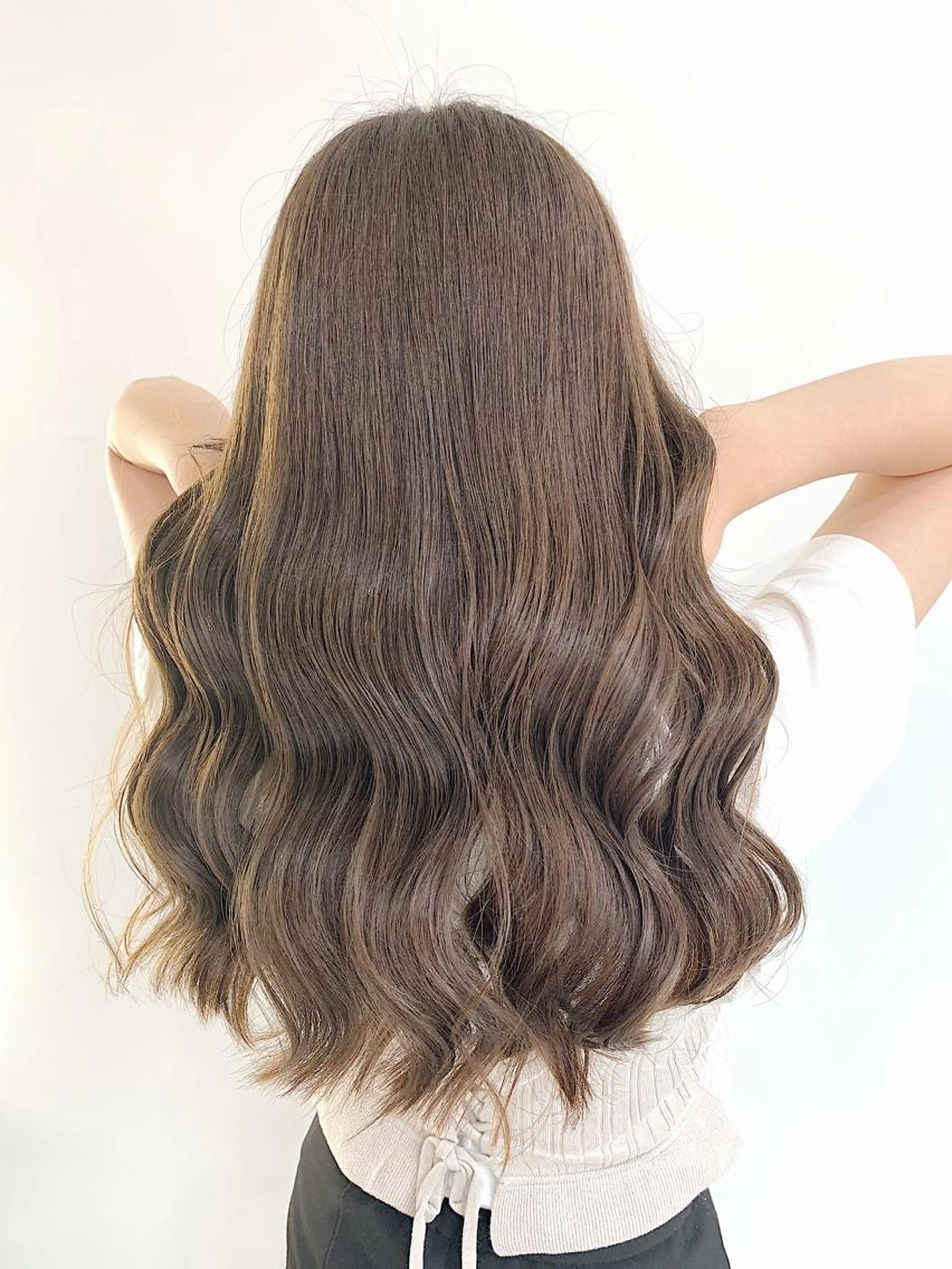 【👑人気No. 1👑】カット＋グロスカラー(フルカラー)＋シルクトリートメント無料サービス🩷ミニモ限定🩷の写真