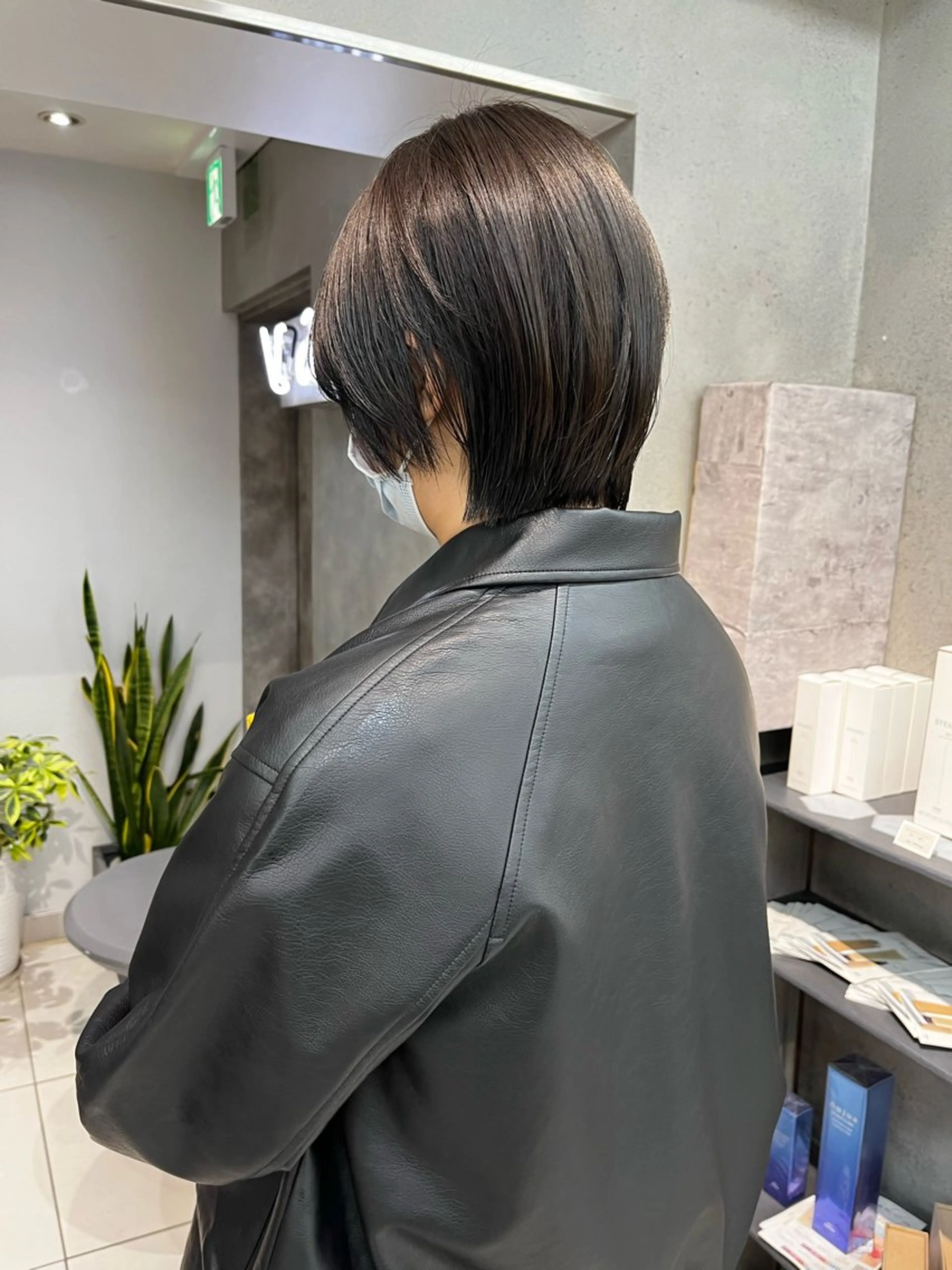 ショート パーマ ボブ・顔まわり 💎愛唯(めい)のヘアスタイル