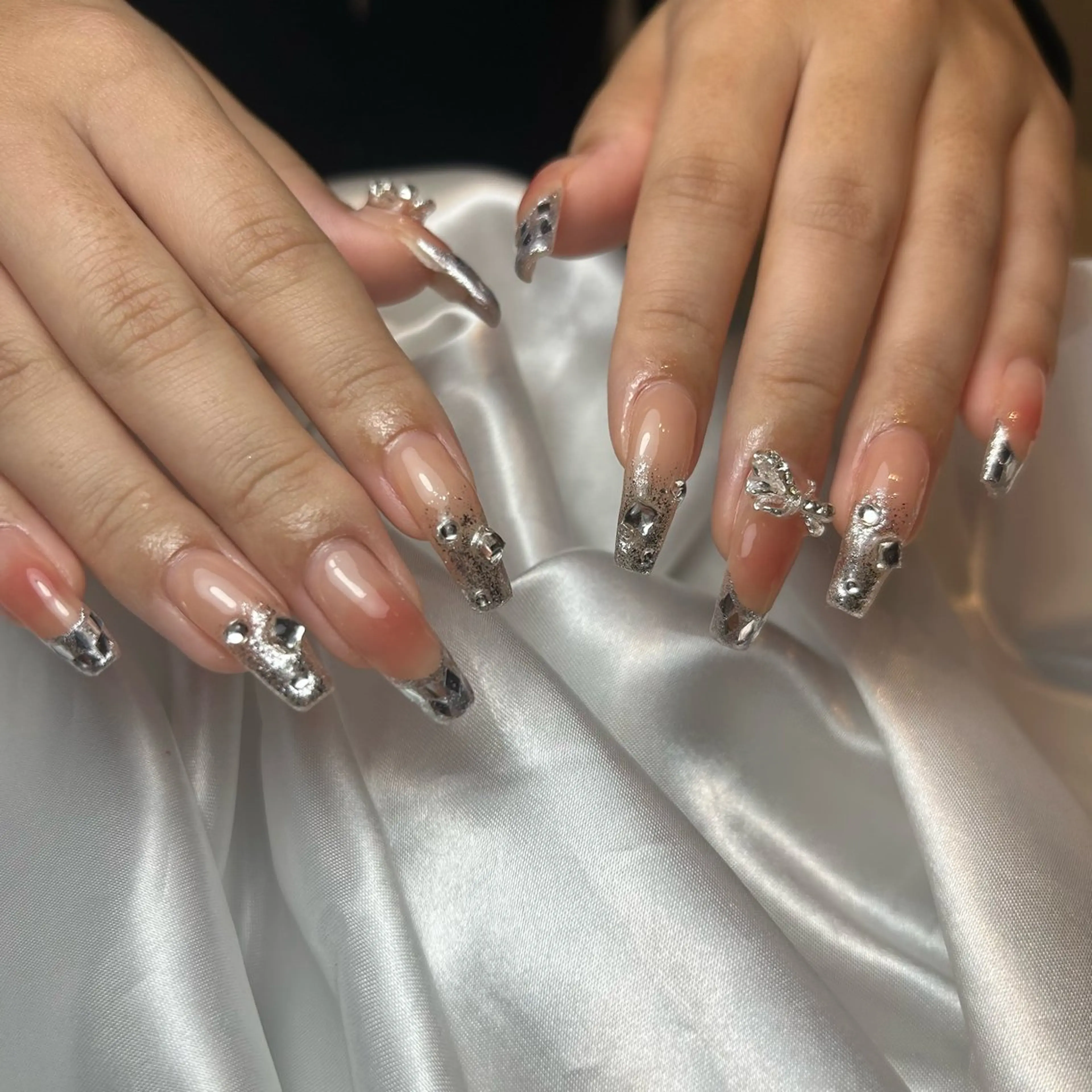 ネイル チークネイル フレンチネイル ガラスフレンチ 氷ネイル・うるうるネイル ロングネイル ハンドネイル Mu'ryu HARUKAのネイルデザイン