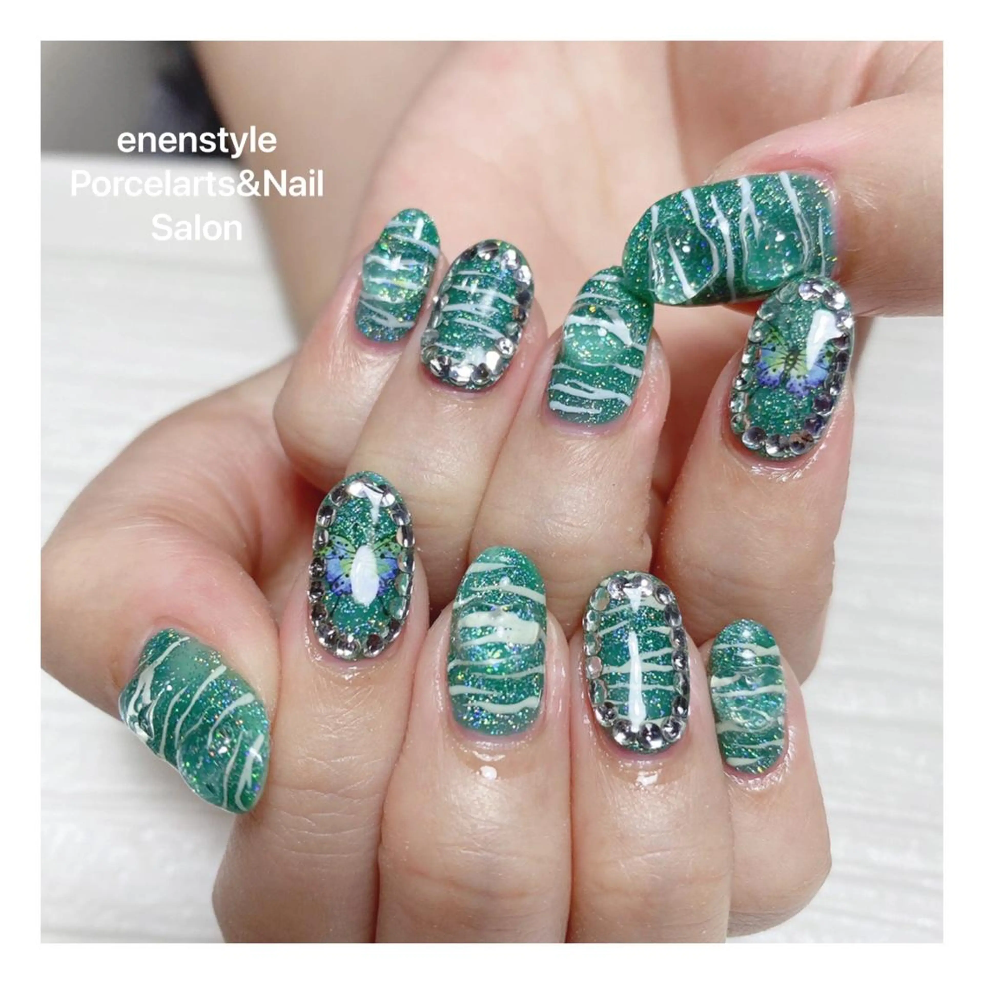 ミディアム ネイル ハンドネイル 👑enen style👑のネイルデザイン